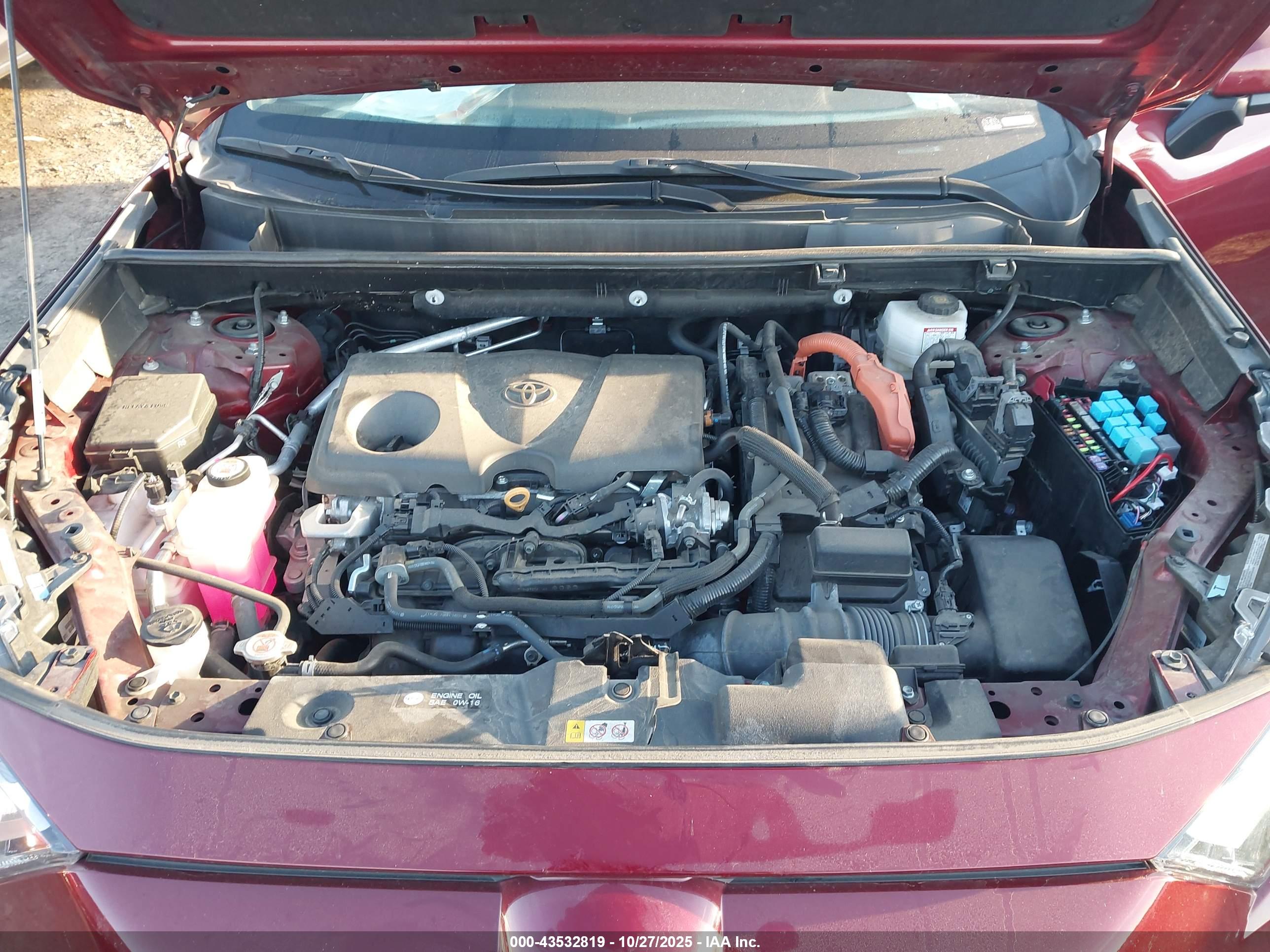TOYOTA RAV4 image 10