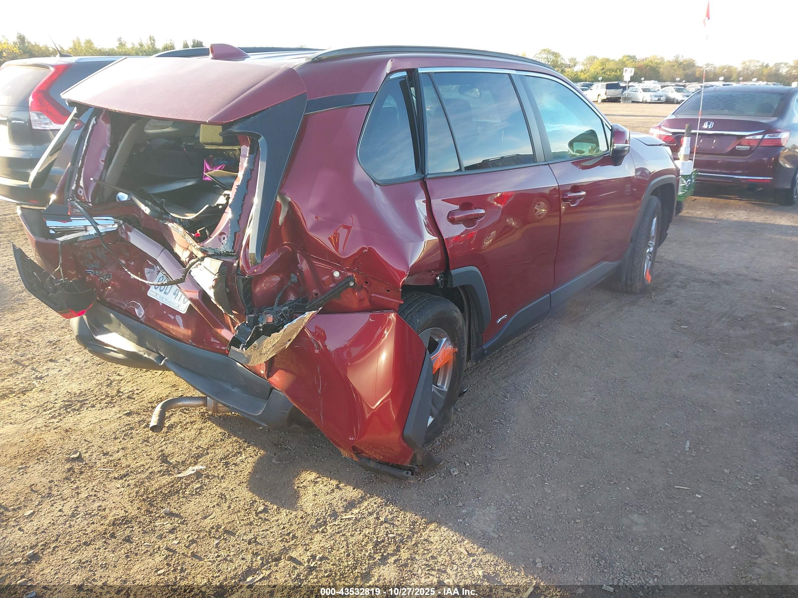 TOYOTA RAV4 image 4