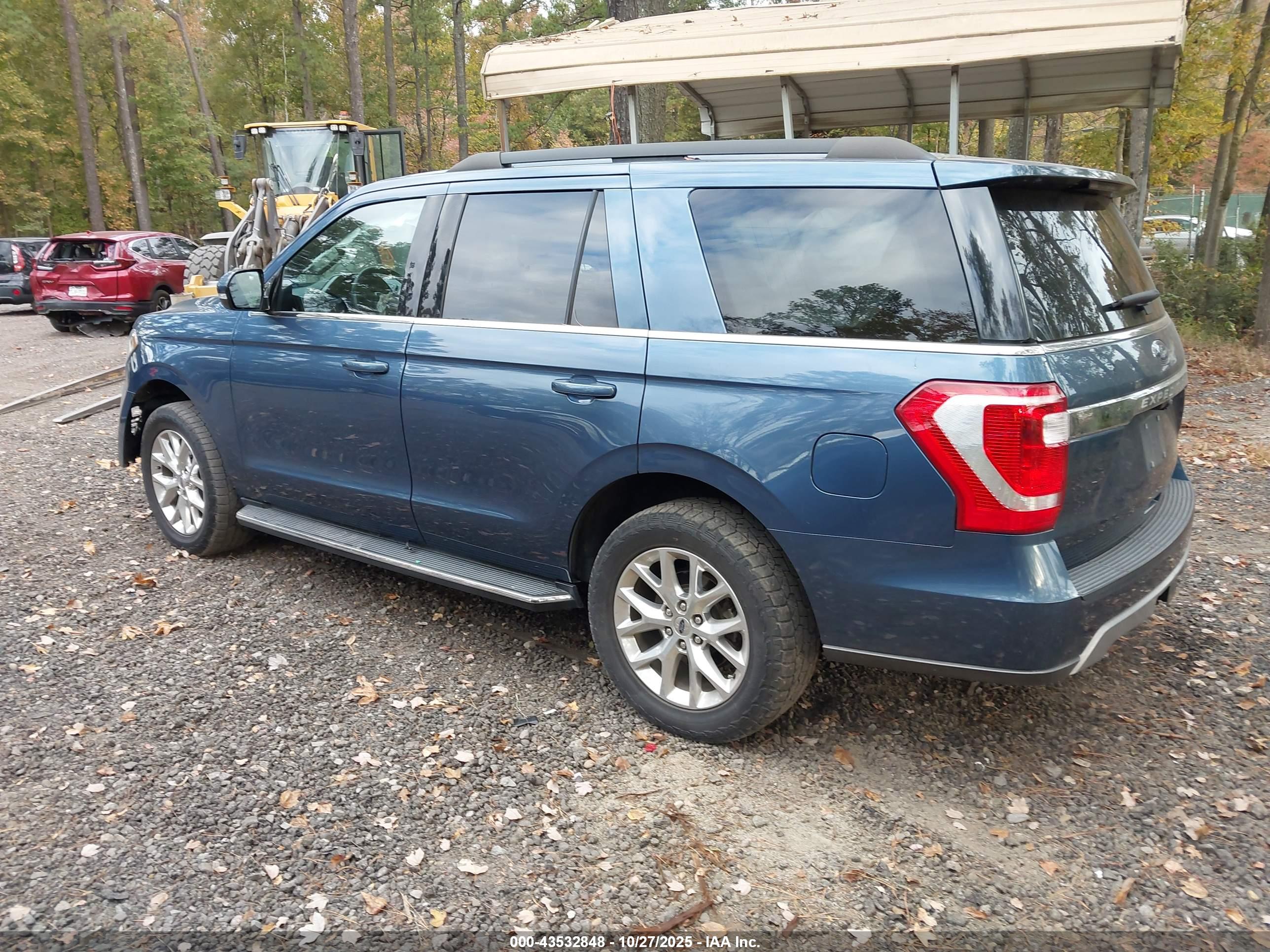 FORD EXPEDITION image 3