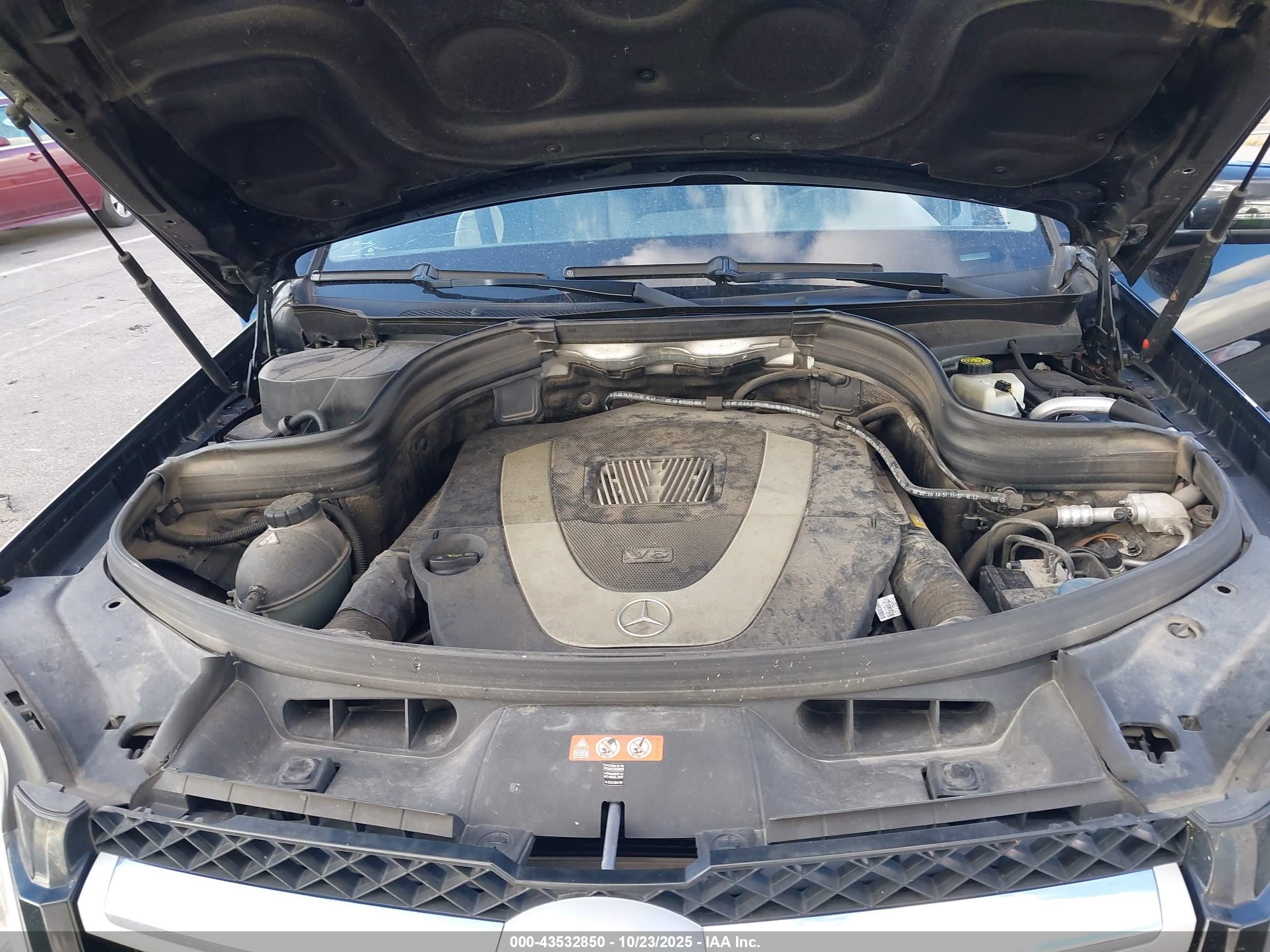MERCEDES-BENZ GLK image 10