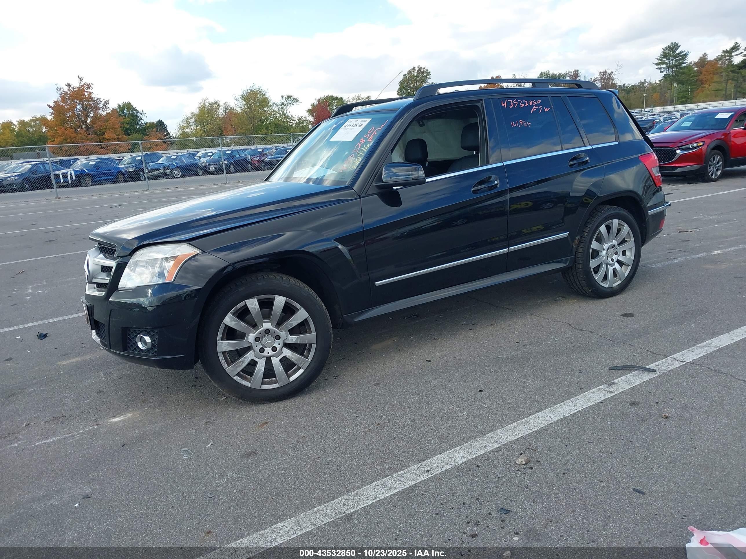 MERCEDES-BENZ GLK image 2