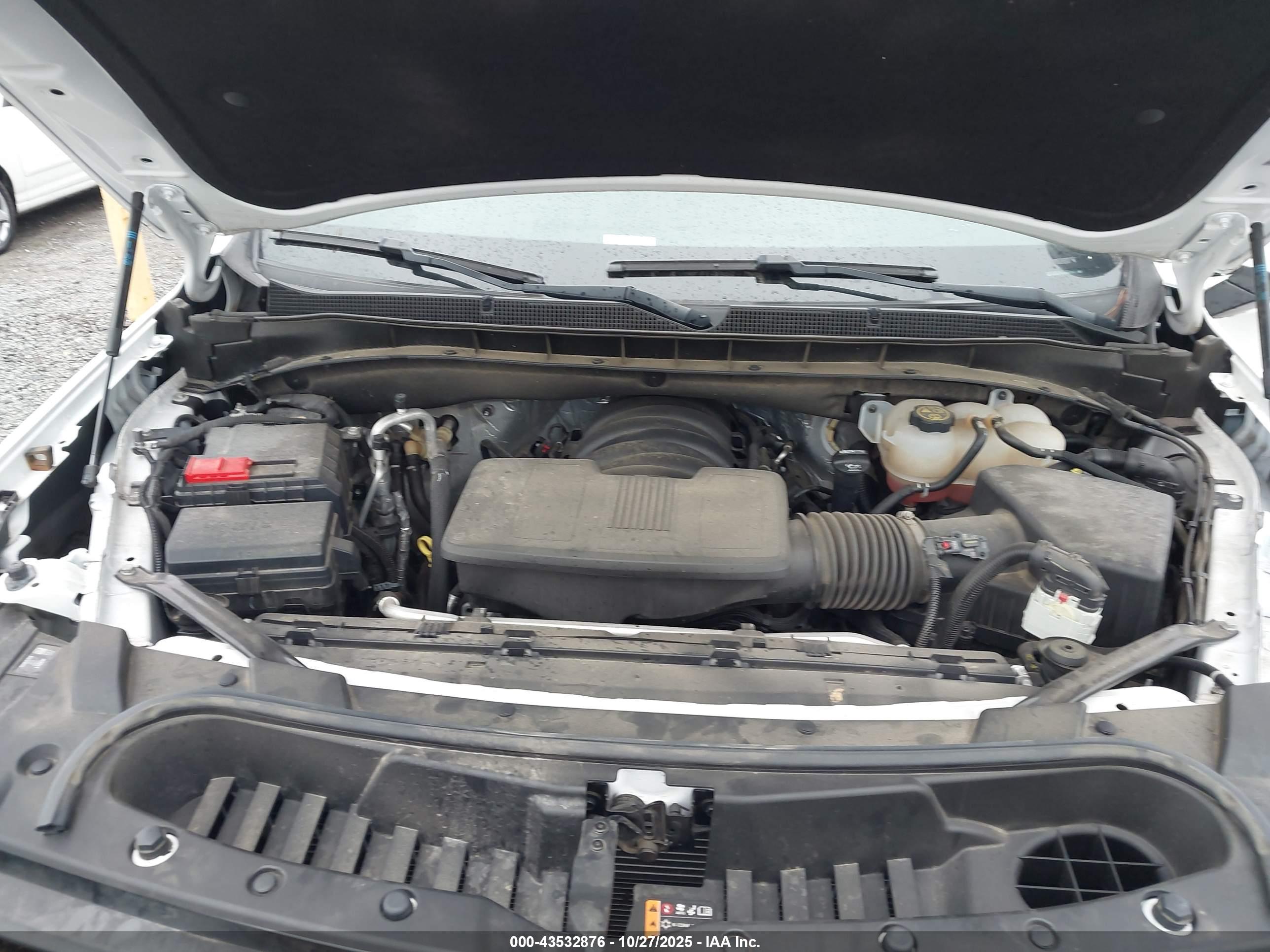 CHEVROLET TAHOE image 10