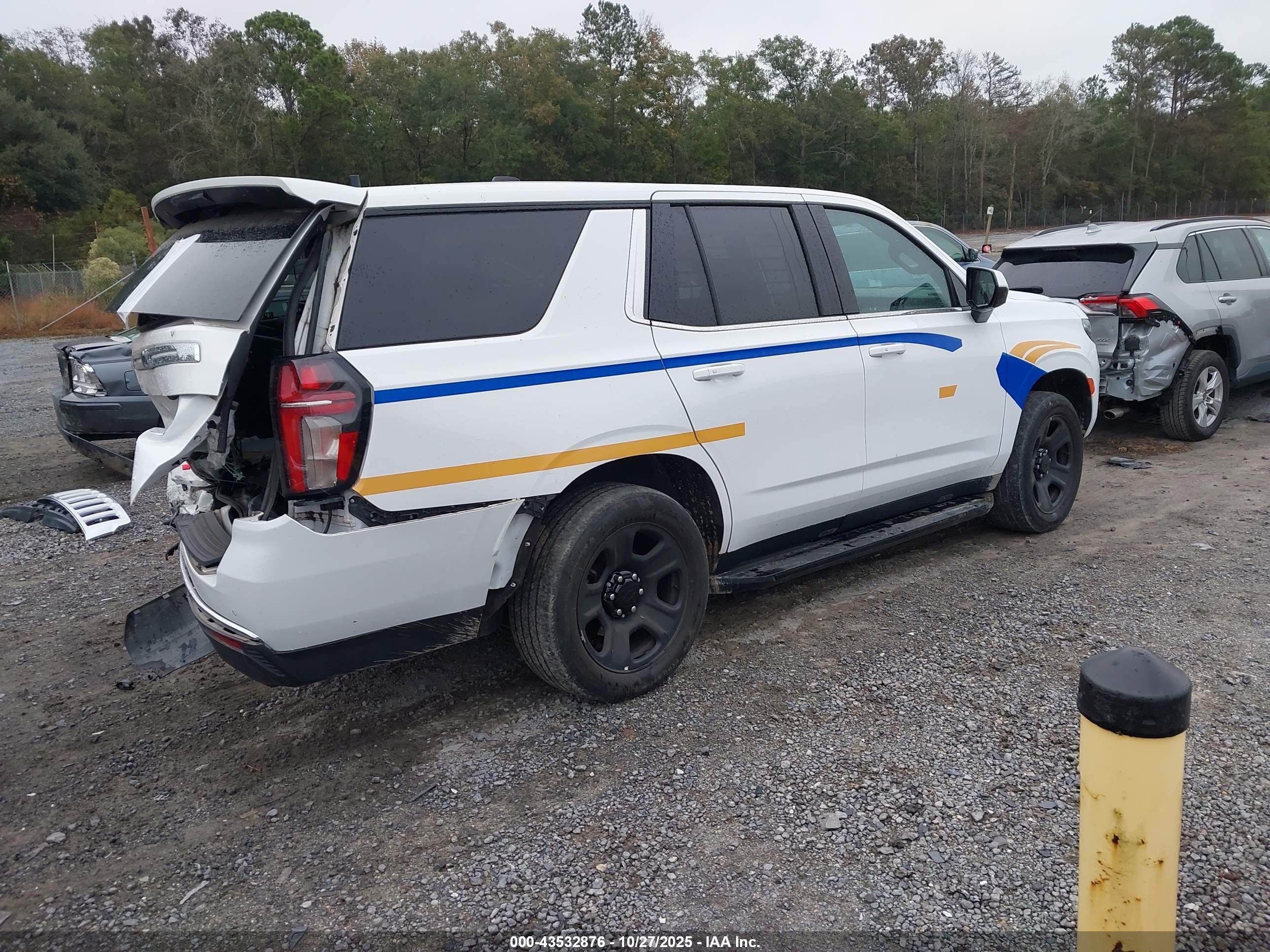CHEVROLET TAHOE image 4