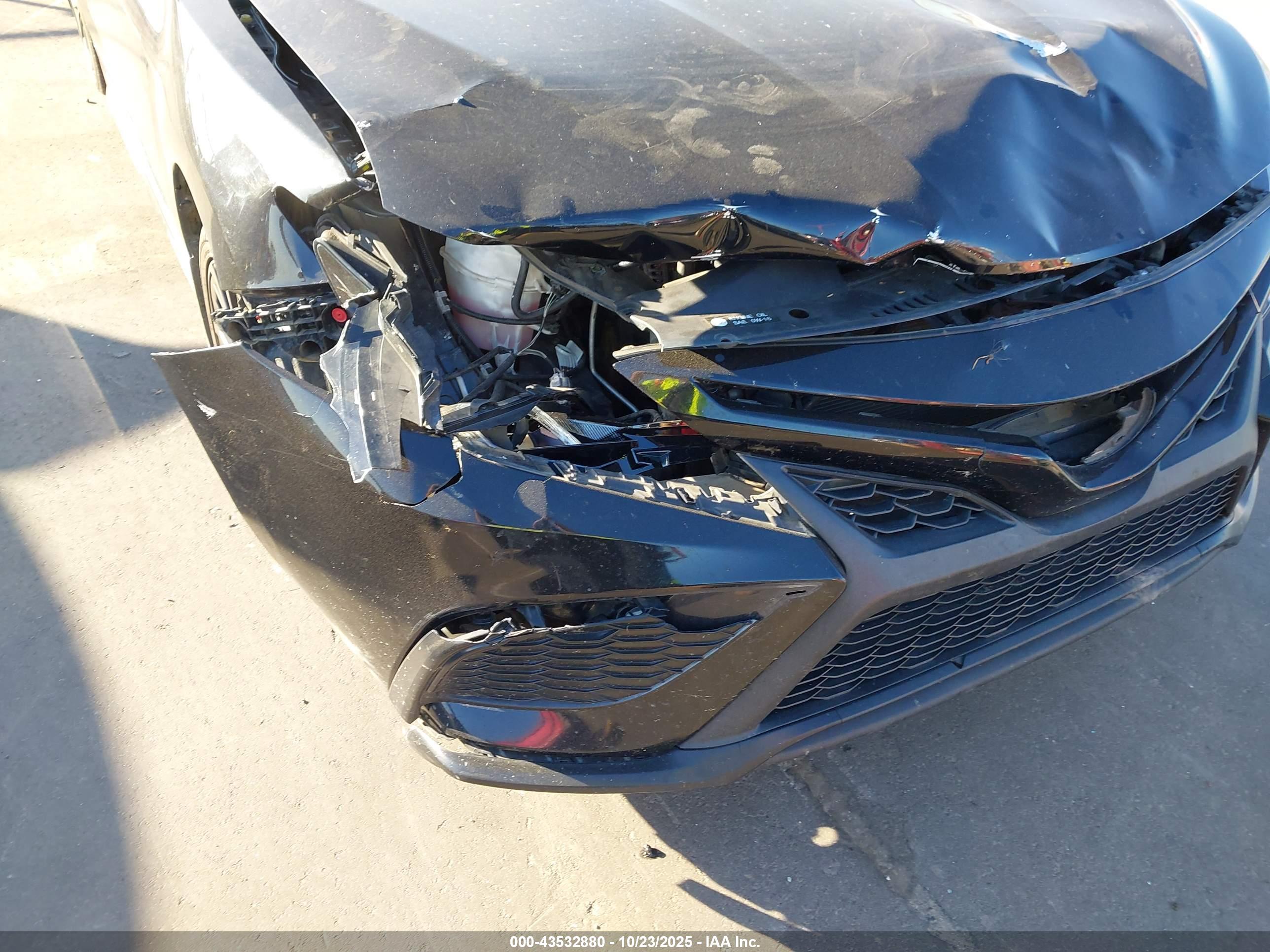 TOYOTA CAMRY image 6