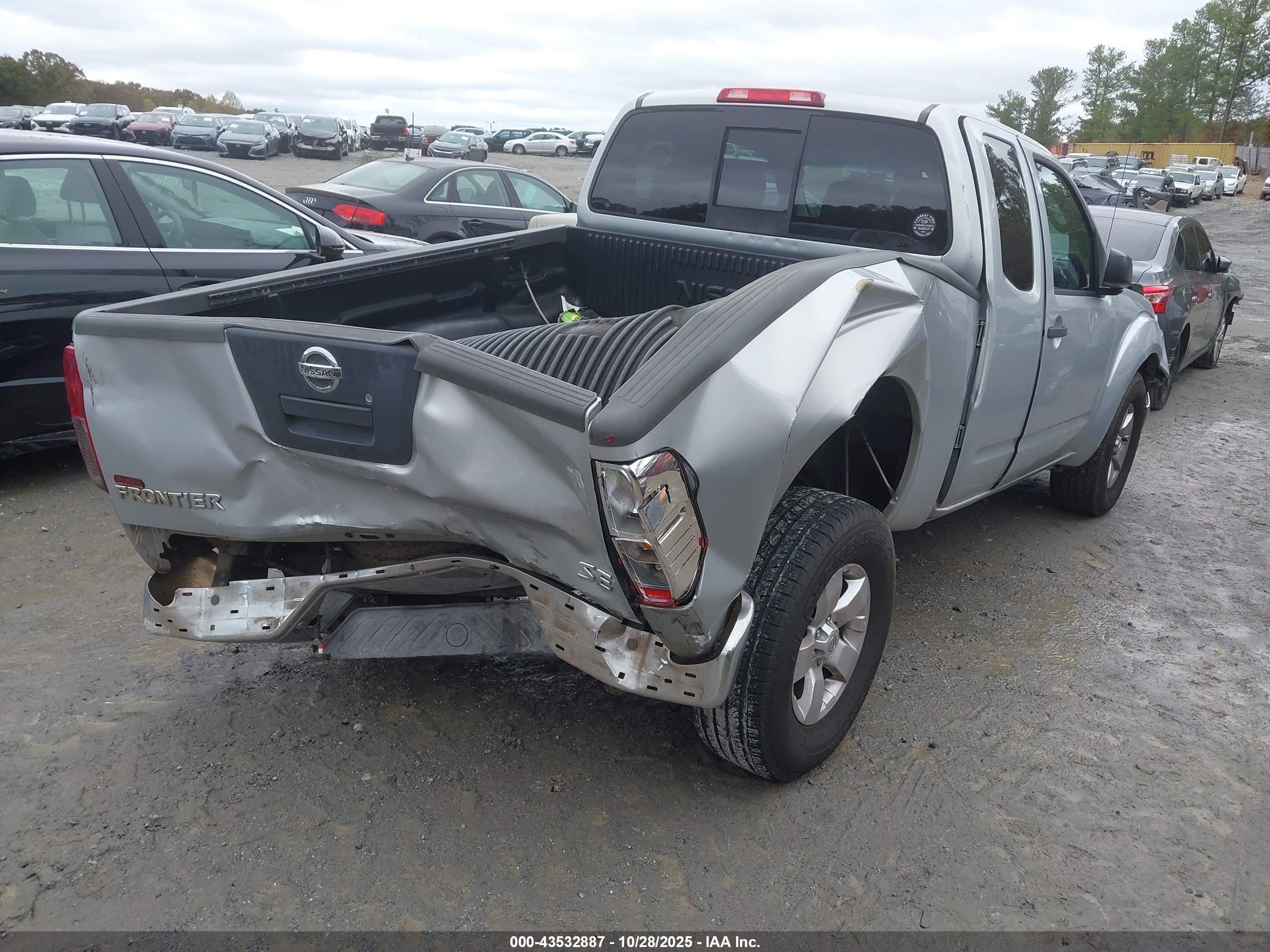 NISSAN FRONTIER image 4