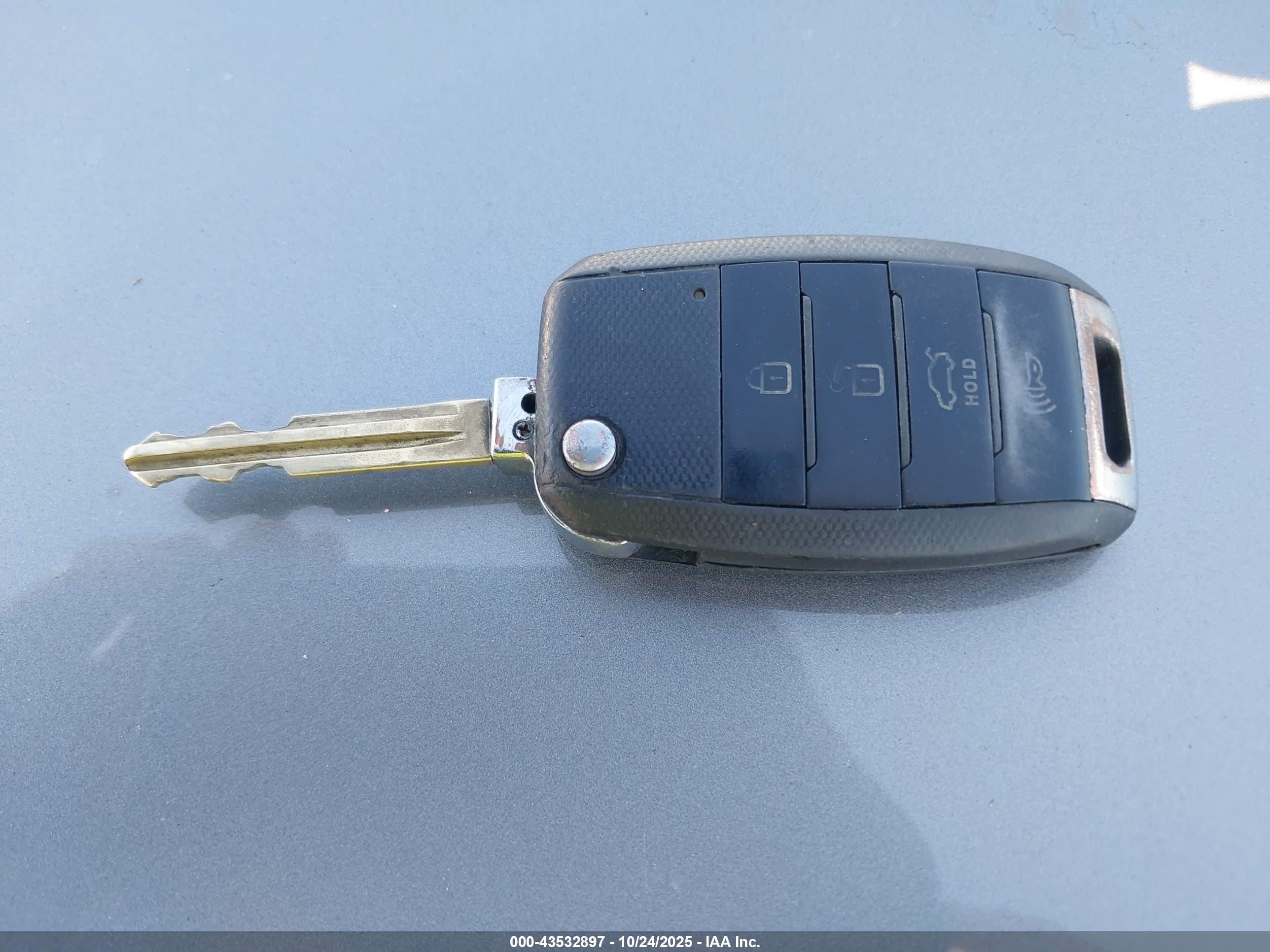 KIA FORTE image 11