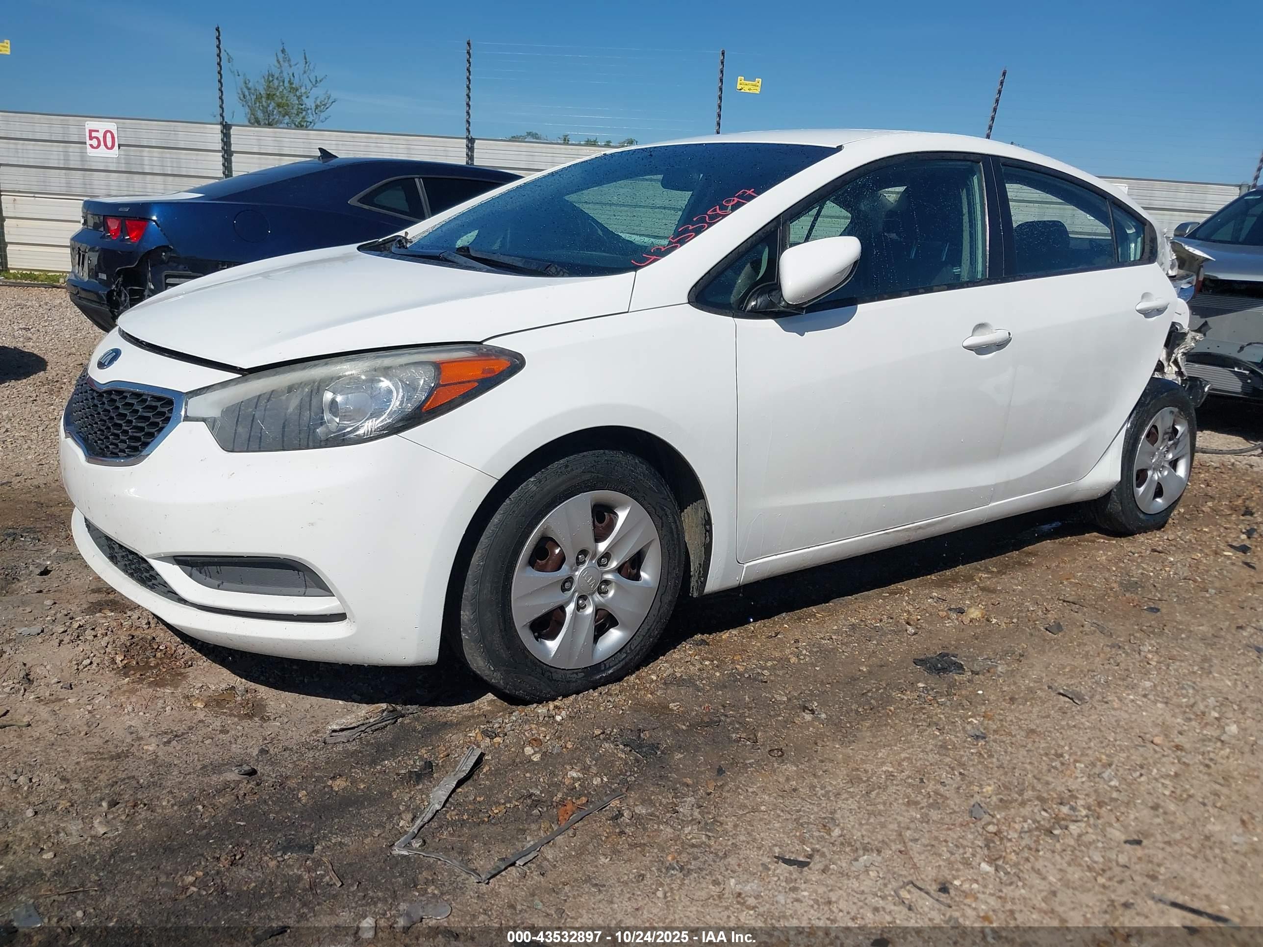 KIA FORTE image 2