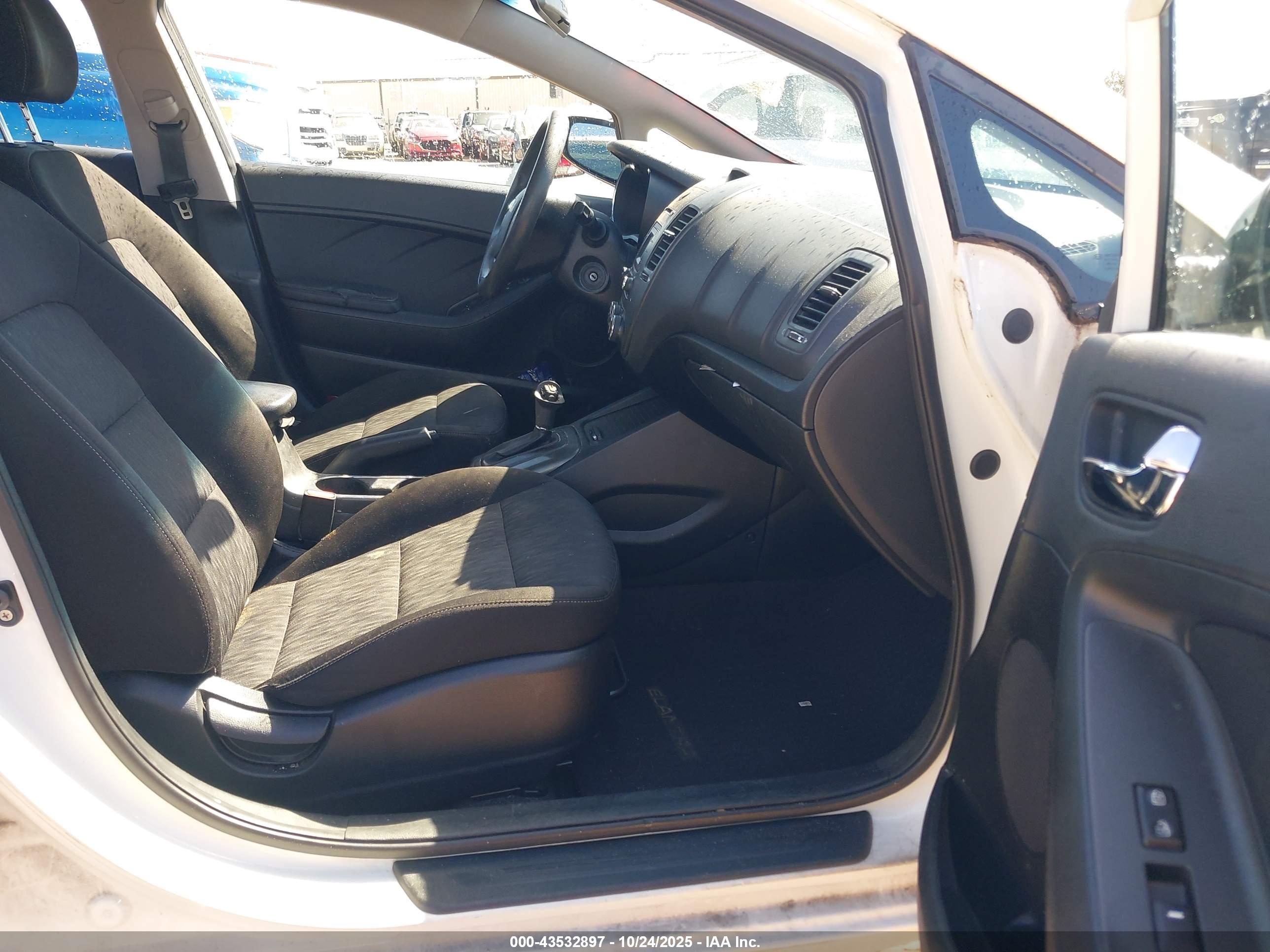 KIA FORTE image 5