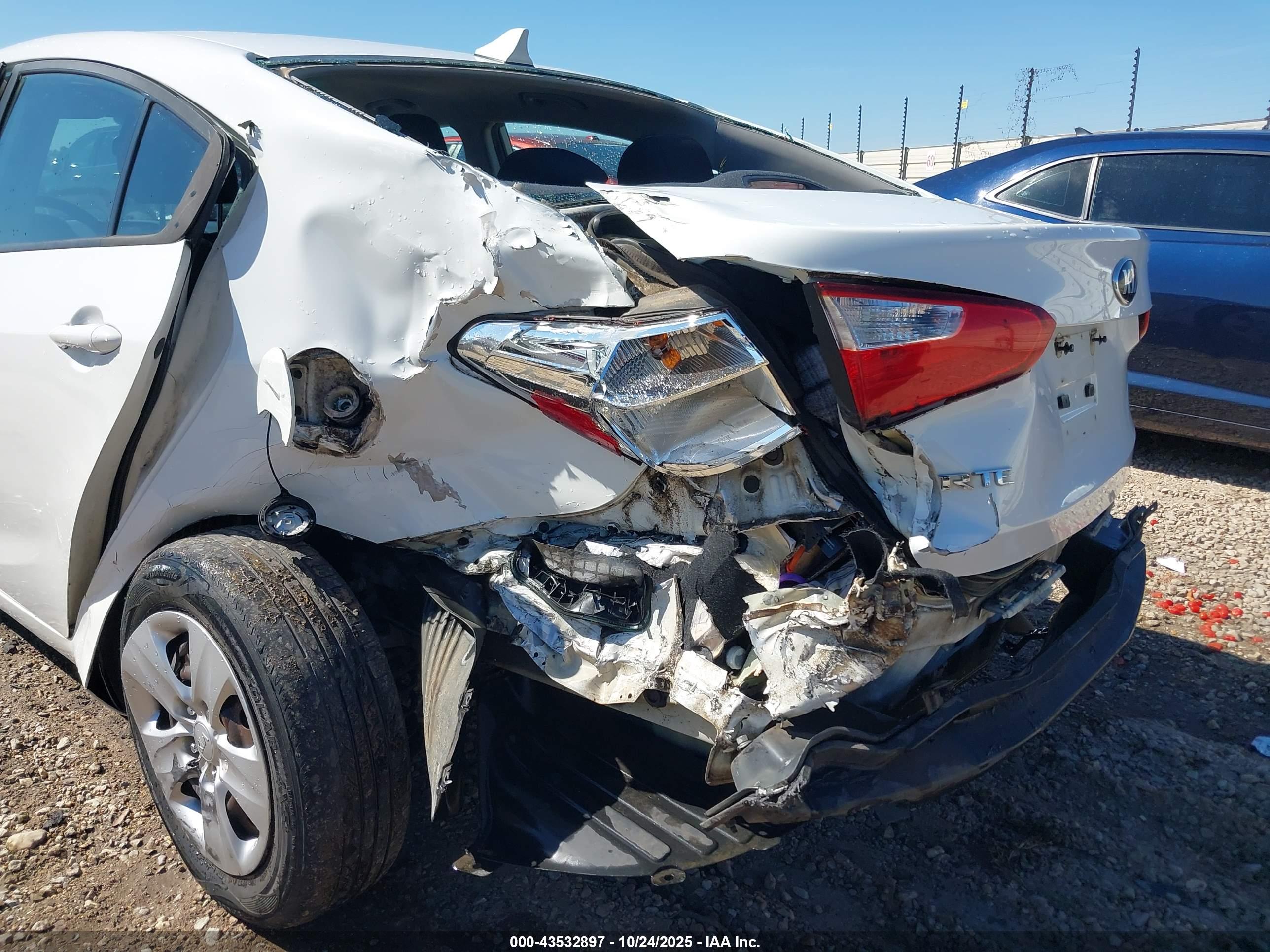 KIA FORTE image 6