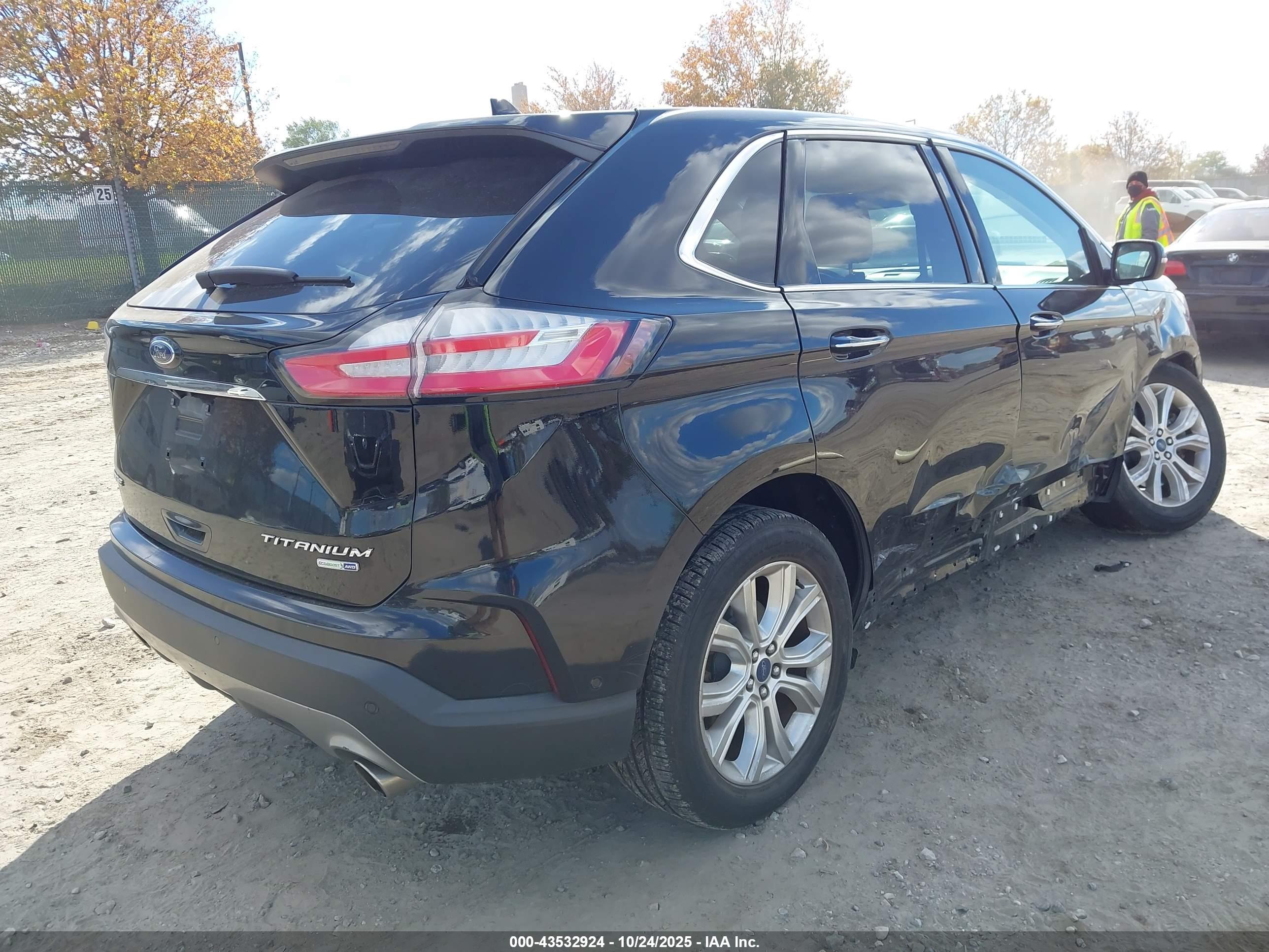FORD EDGE image 4