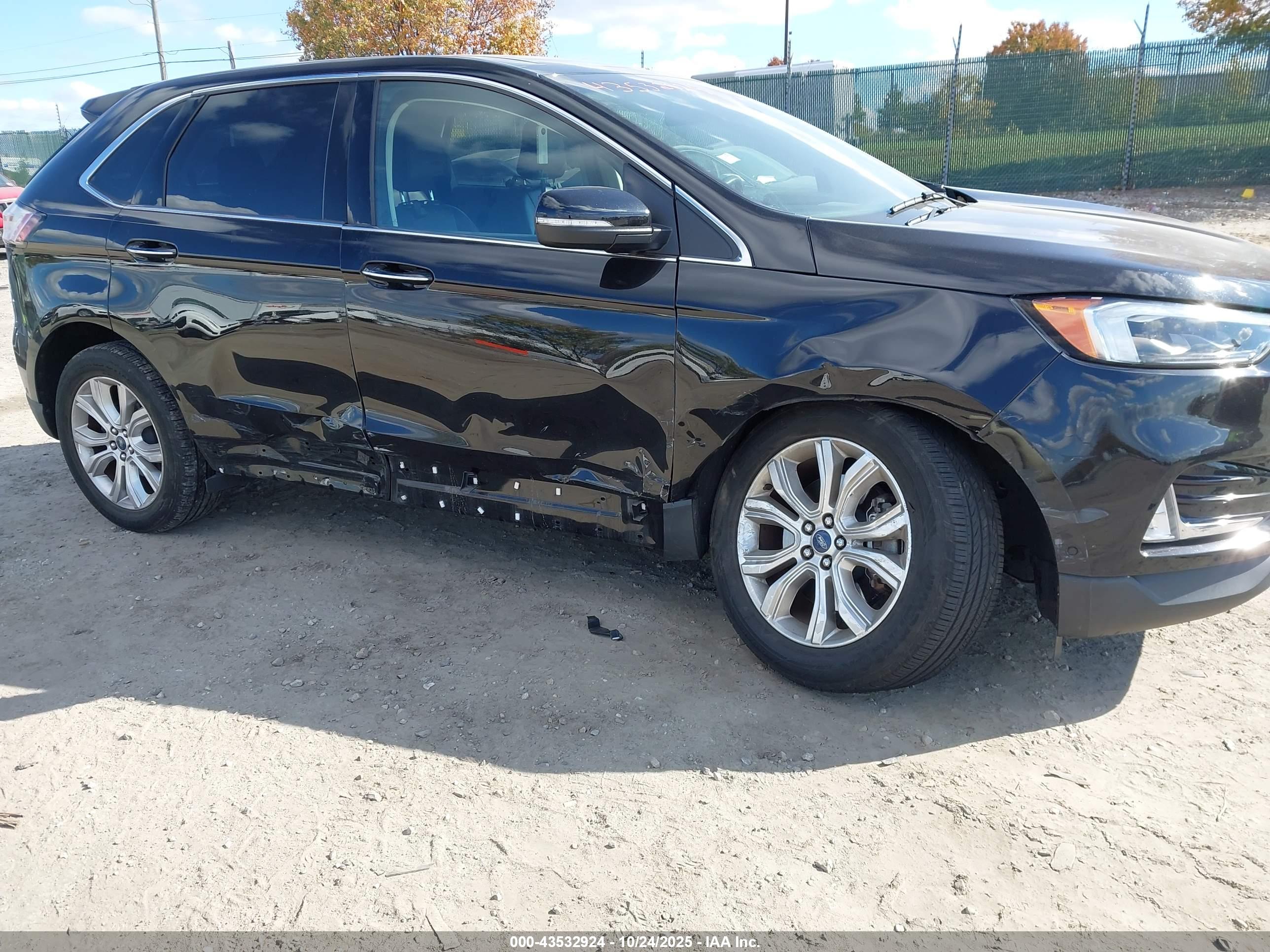 FORD EDGE image 6