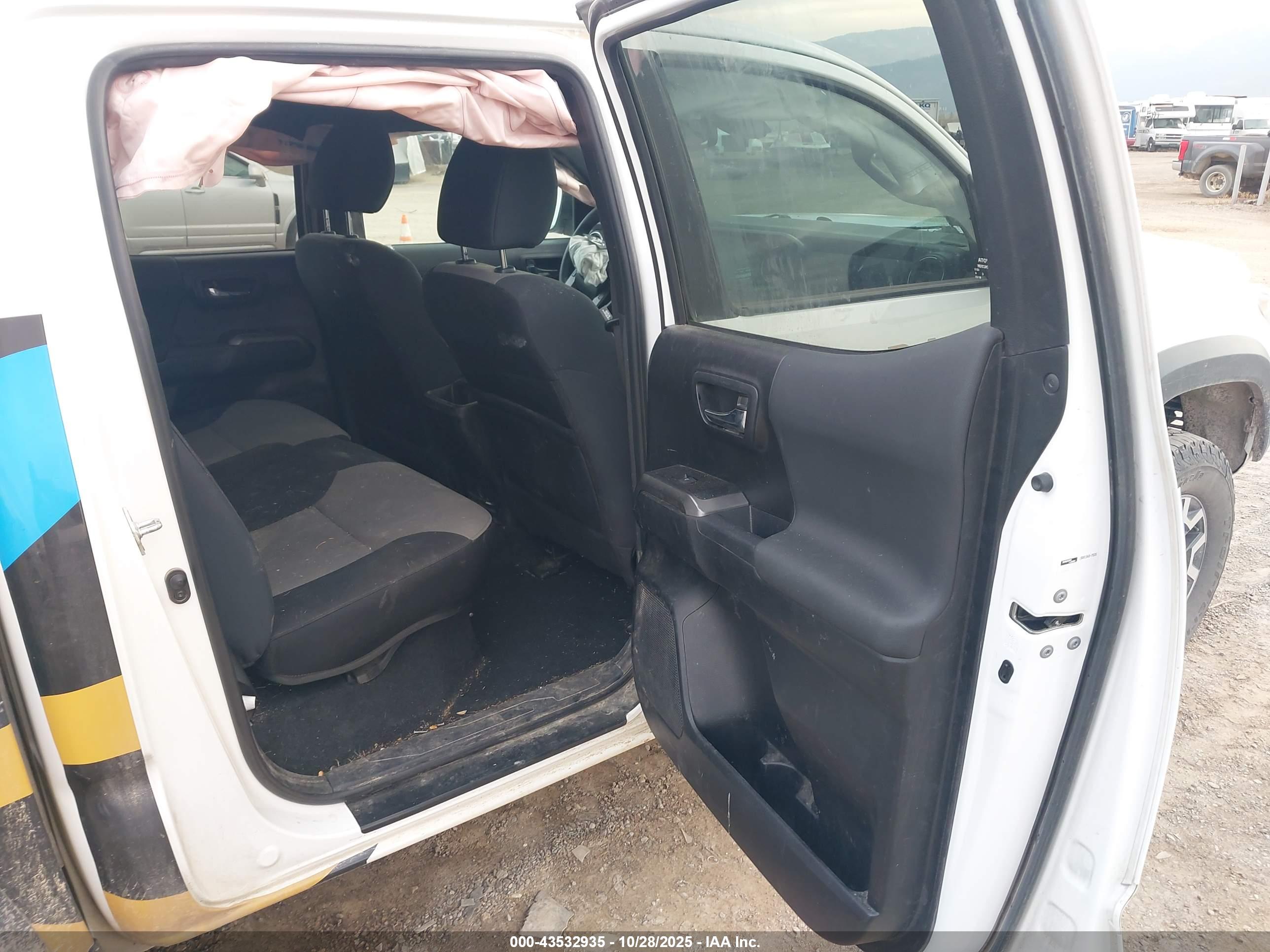 TOYOTA TACOMA image 8