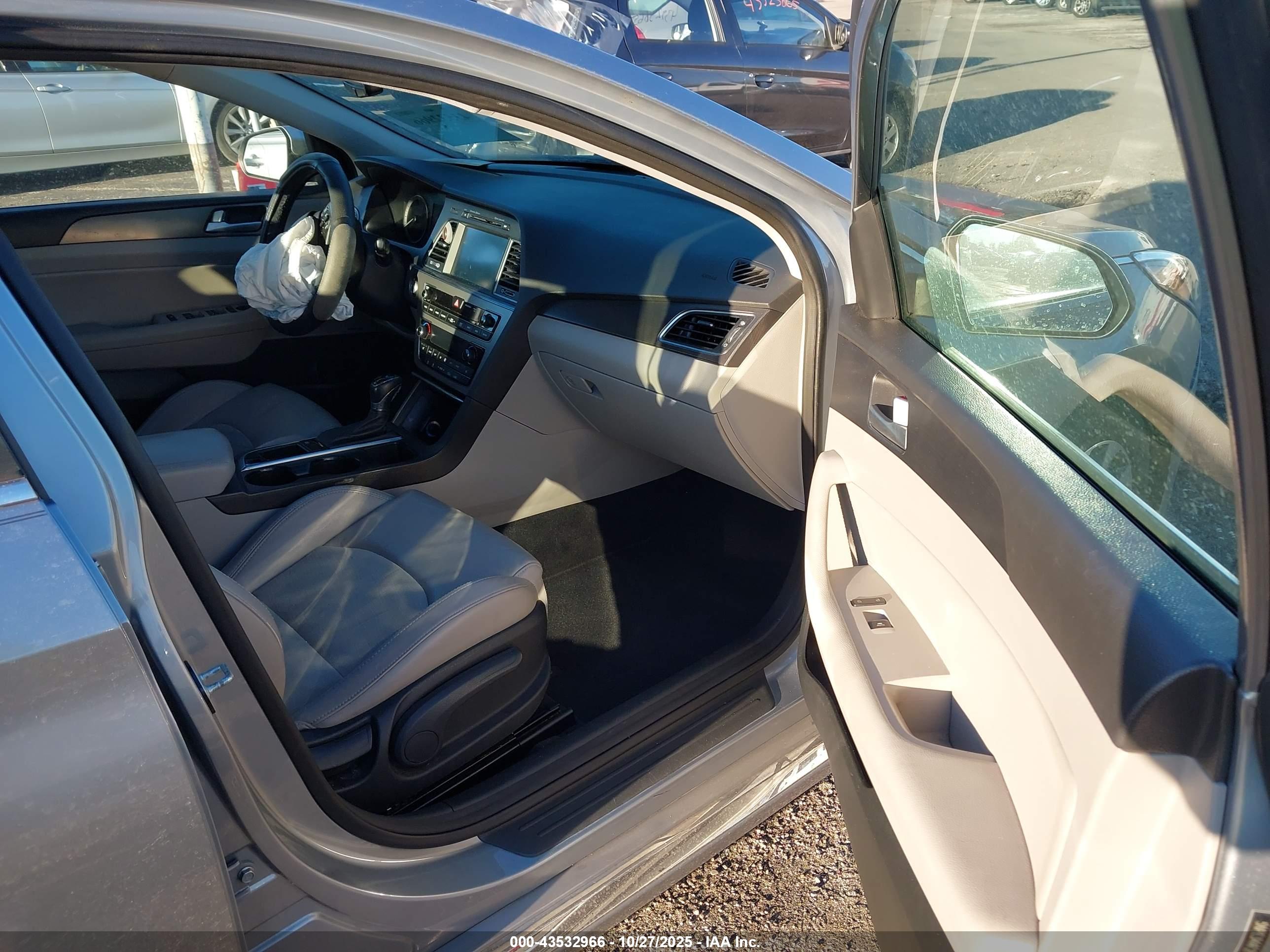 HYUNDAI SONATA image 5