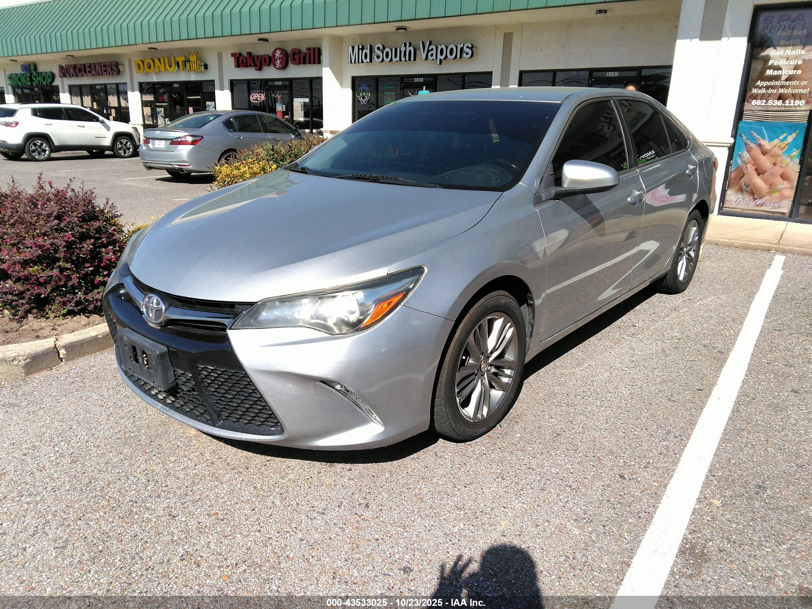 TOYOTA CAMRY image 2