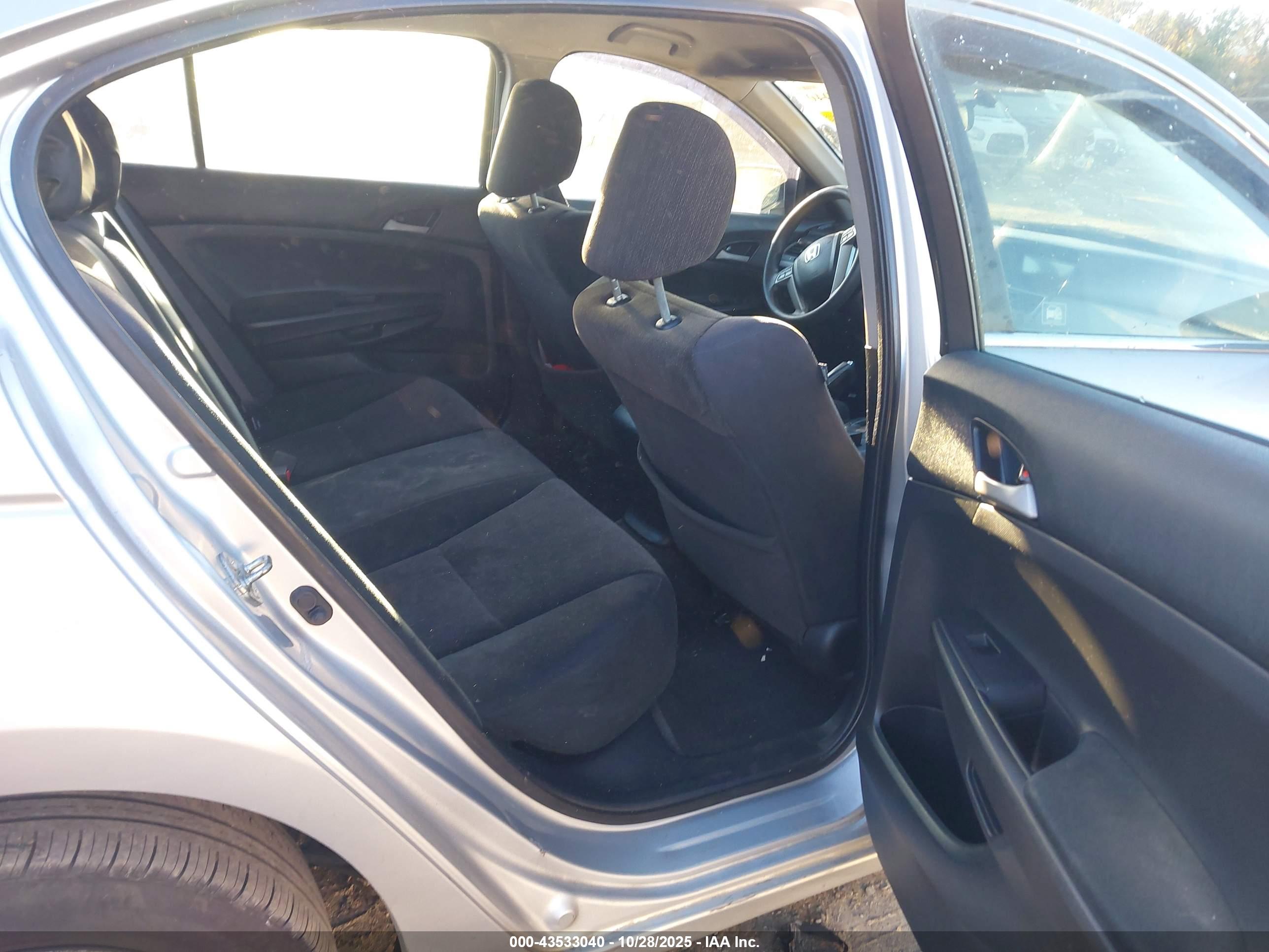 HONDA ACCORD image 8