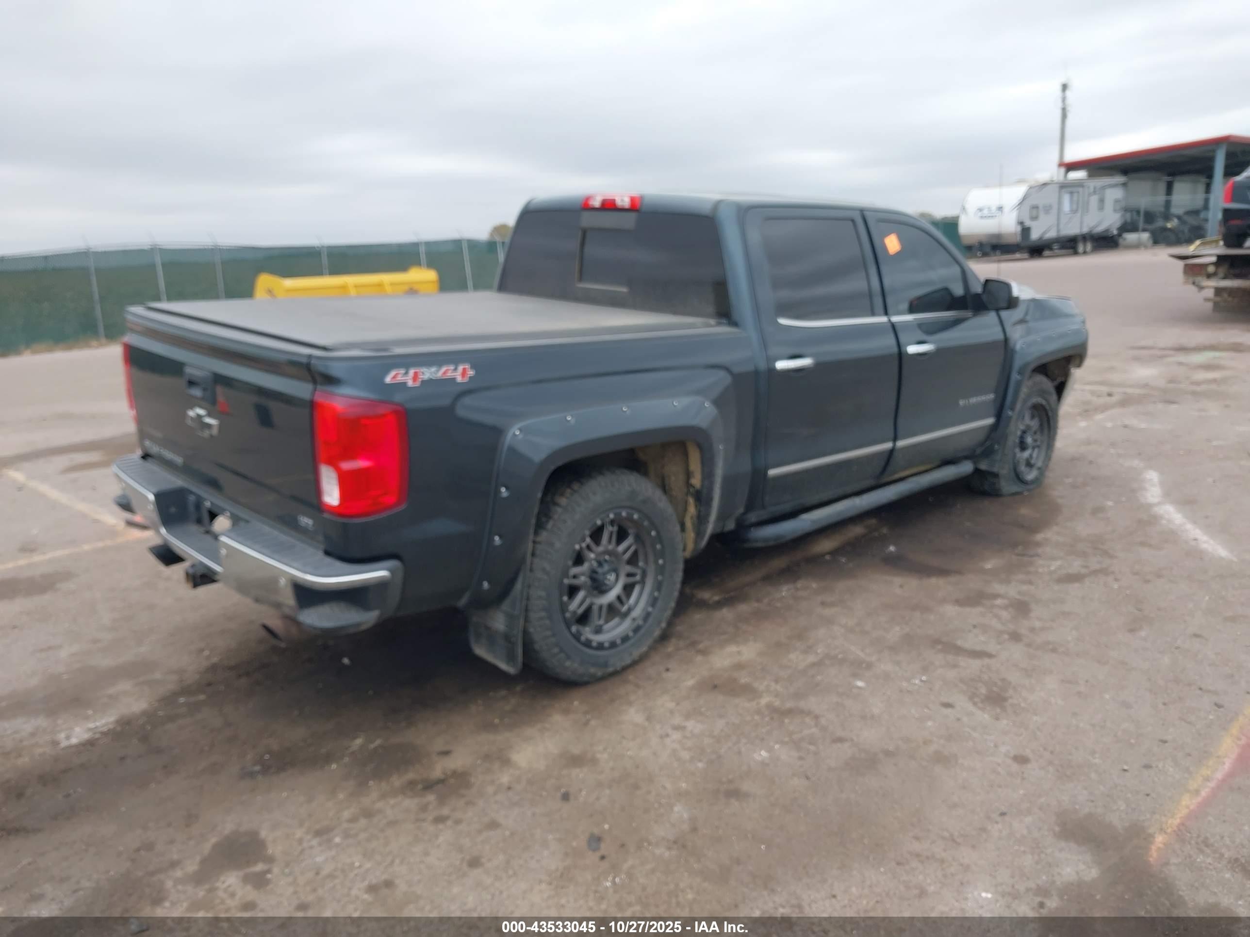 CHEVROLET SILVERADO image 4