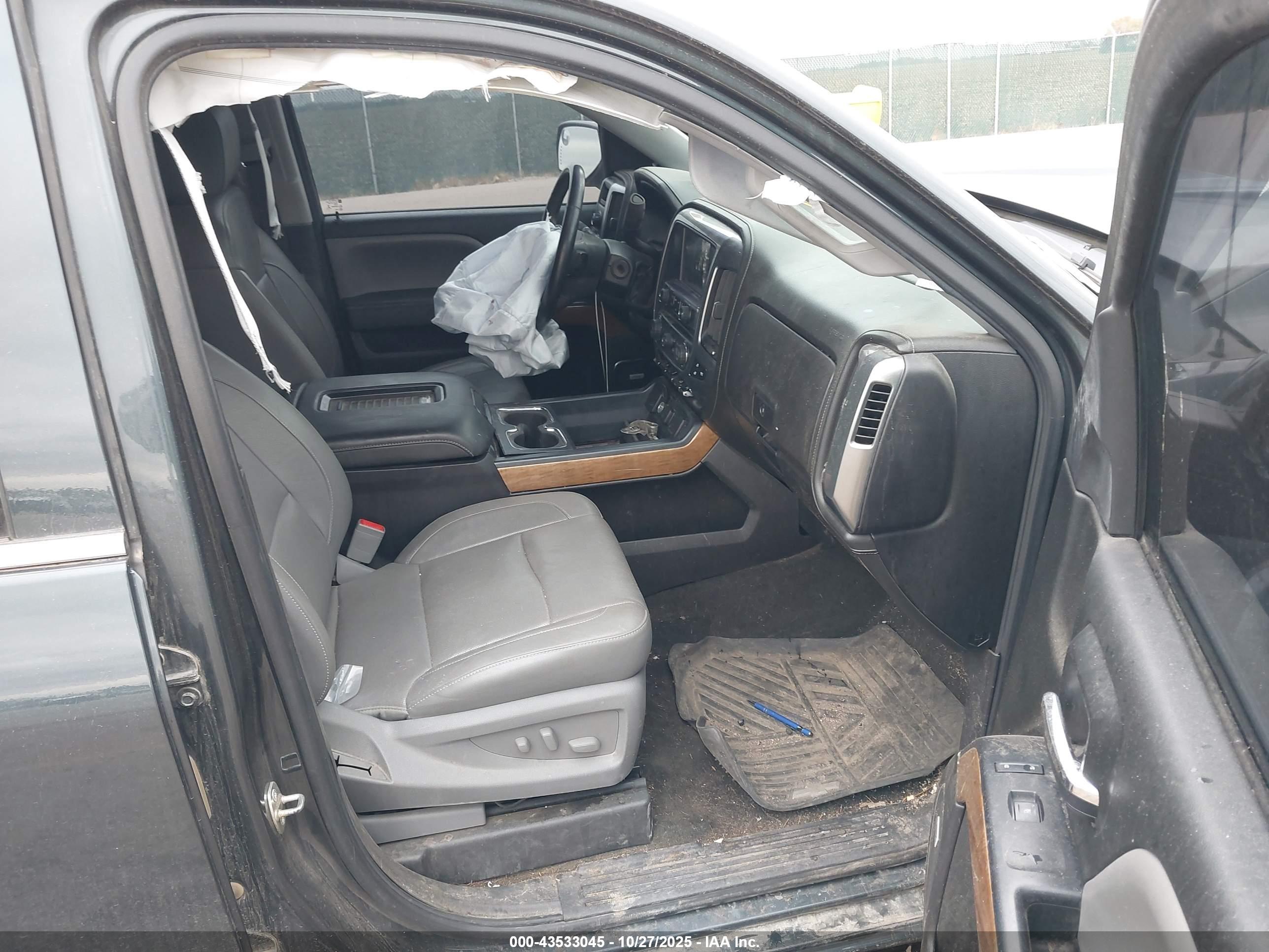 CHEVROLET SILVERADO image 5