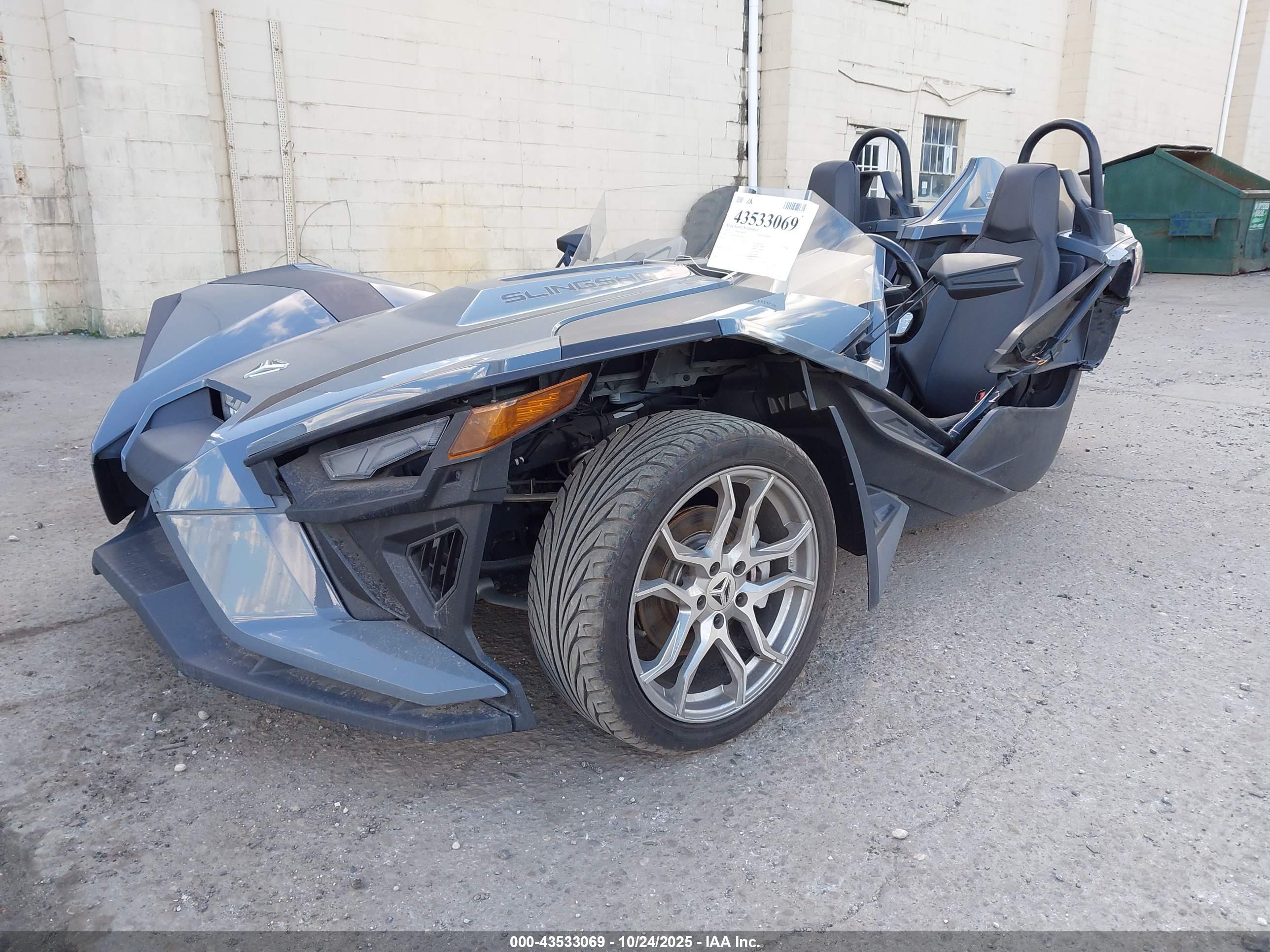 POLARIS SLINGSHOT image 2