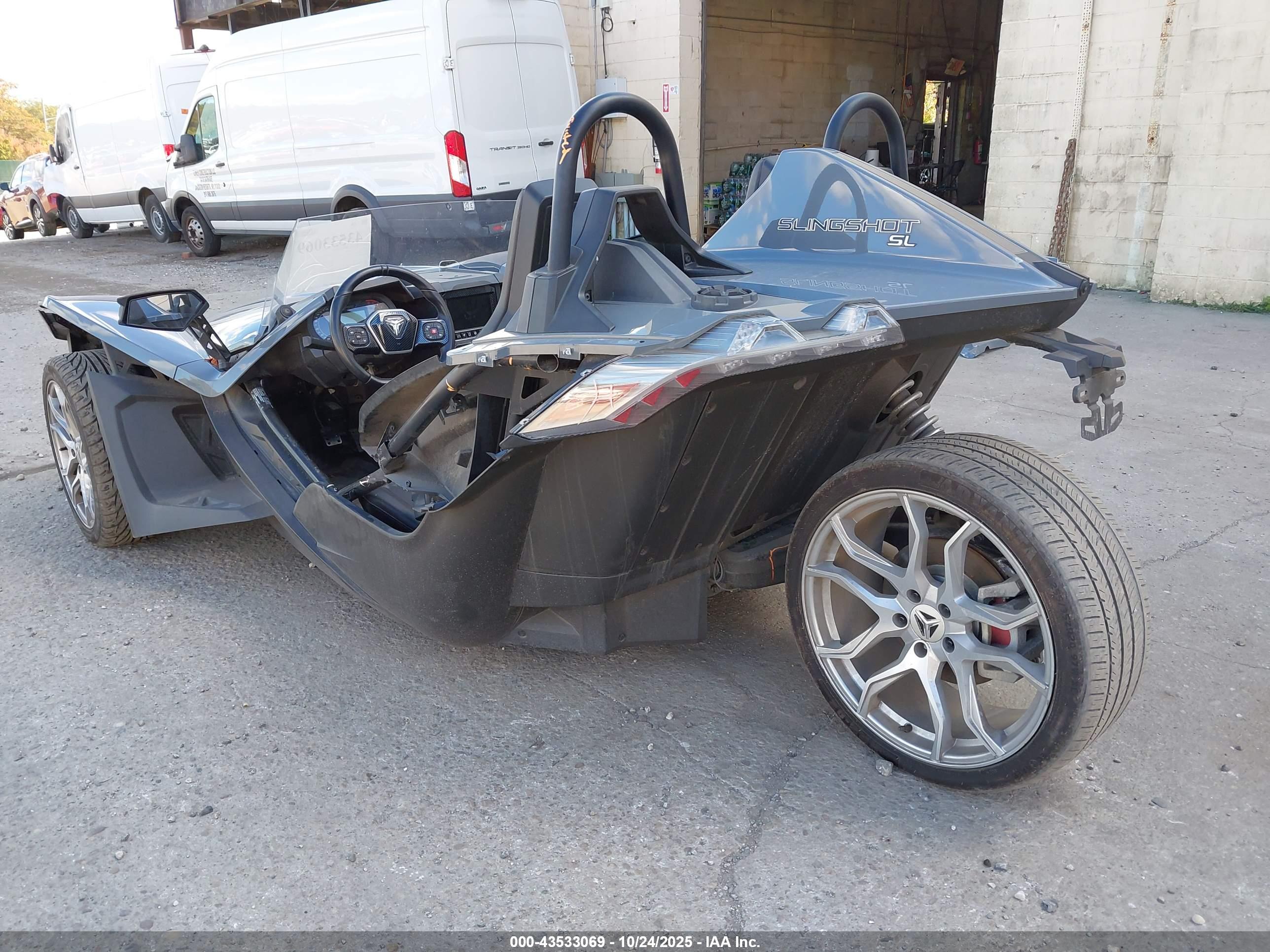 POLARIS SLINGSHOT image 3