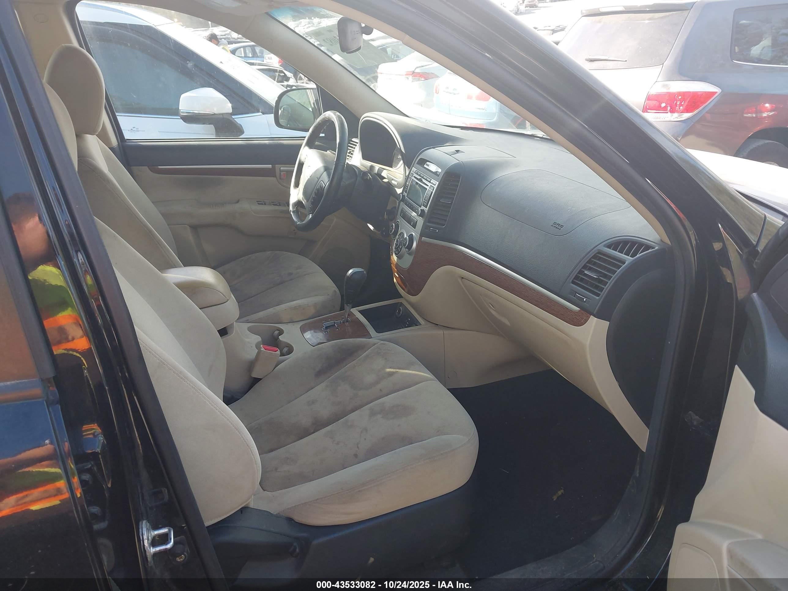 HYUNDAI SANTA image 5