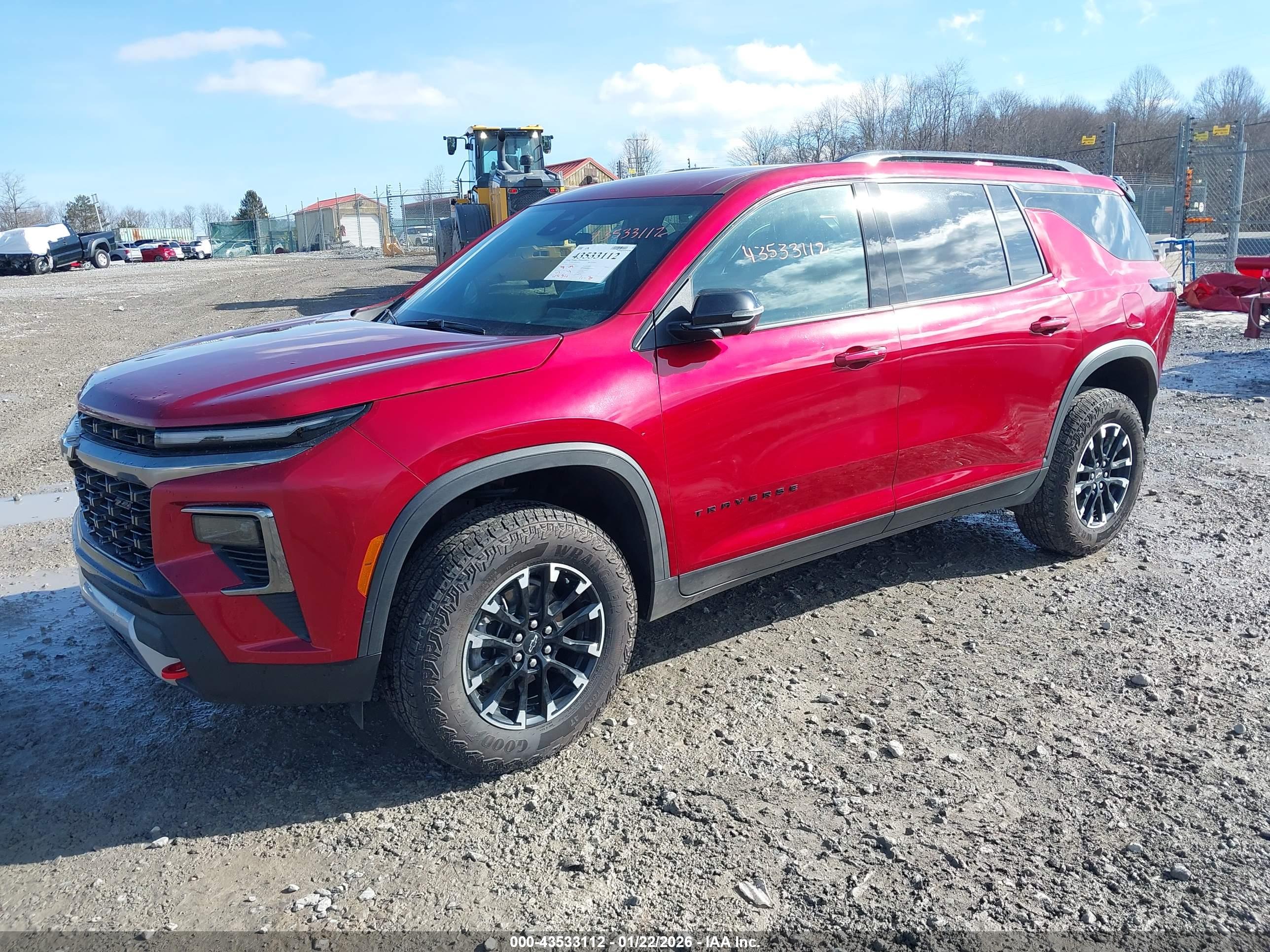 CHEVROLET TRAVERSE image 2