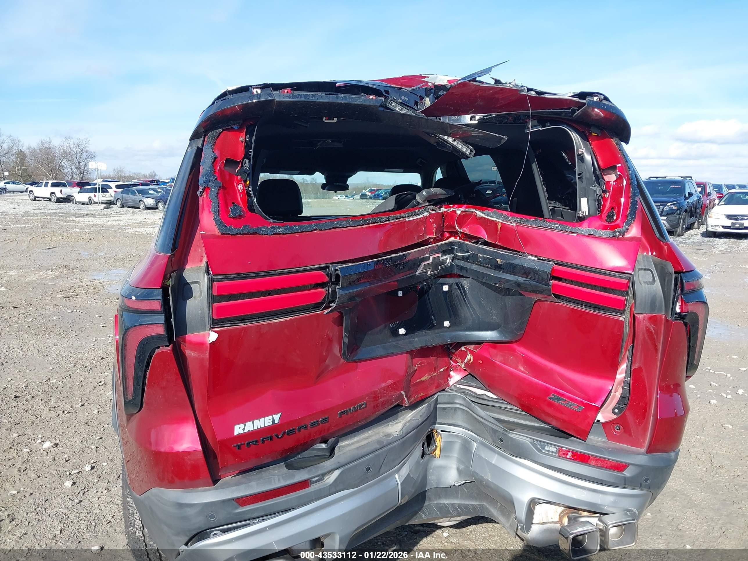CHEVROLET TRAVERSE image 6