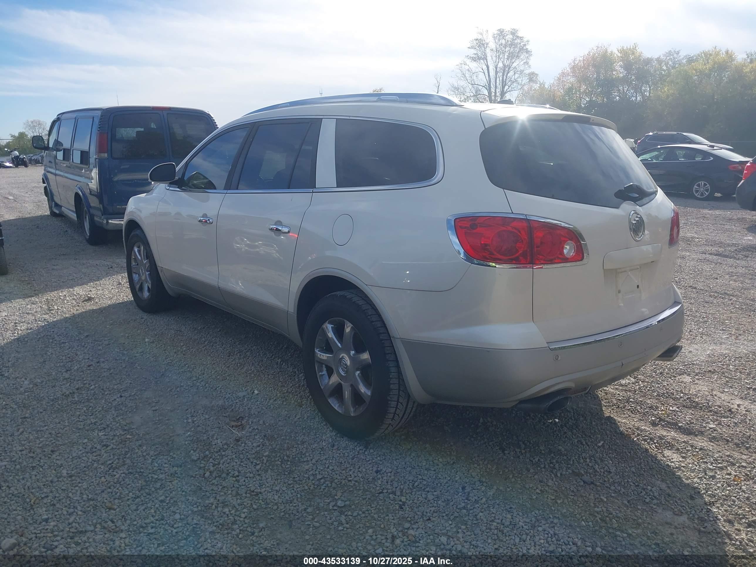 BUICK ENCLAVE image 3