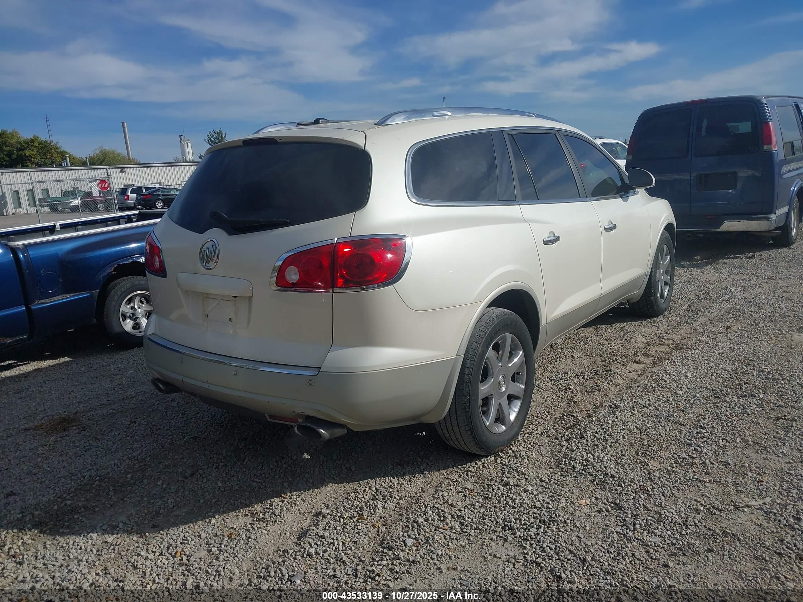 BUICK ENCLAVE image 4