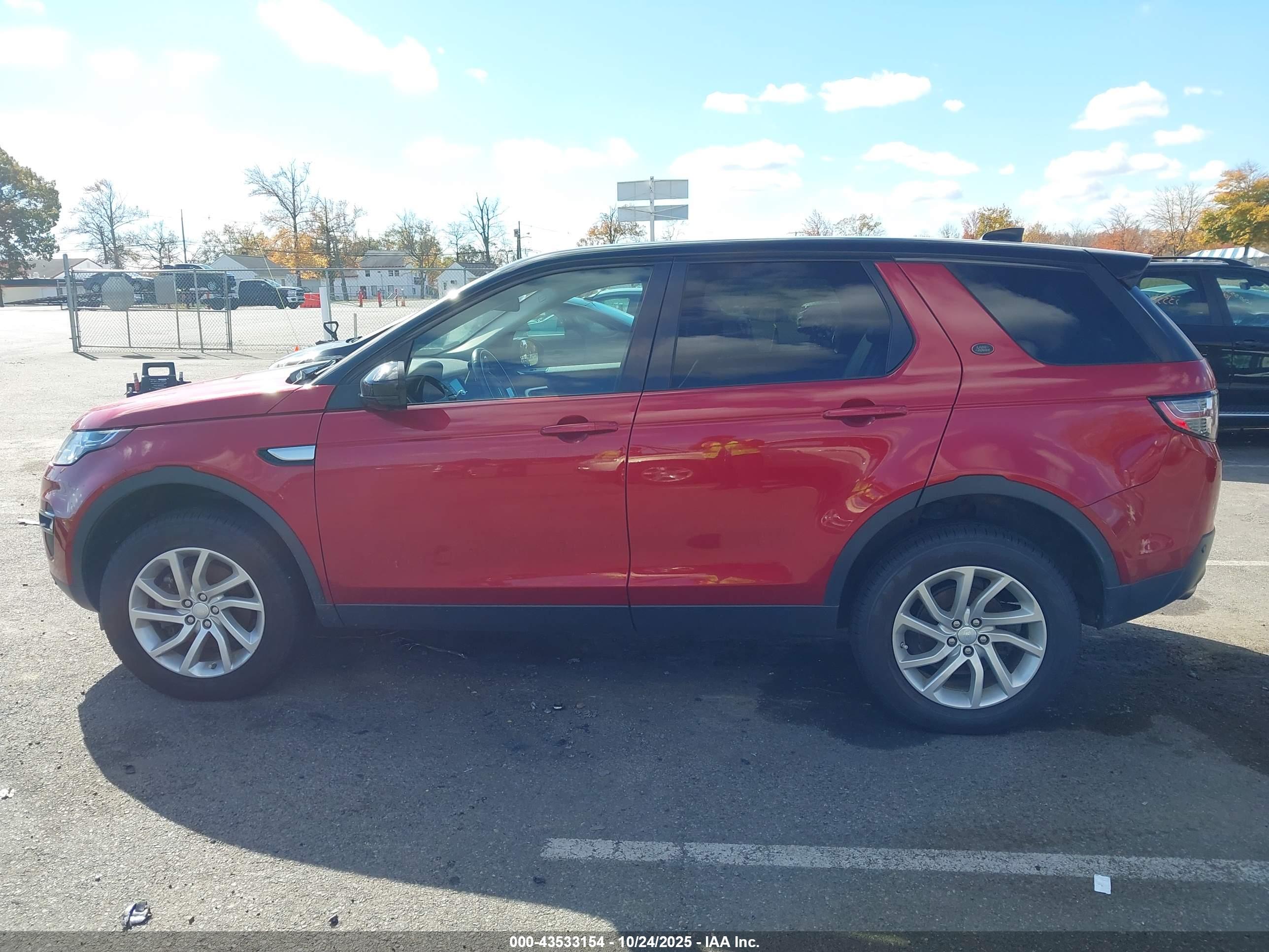 LAND ROVER image 6