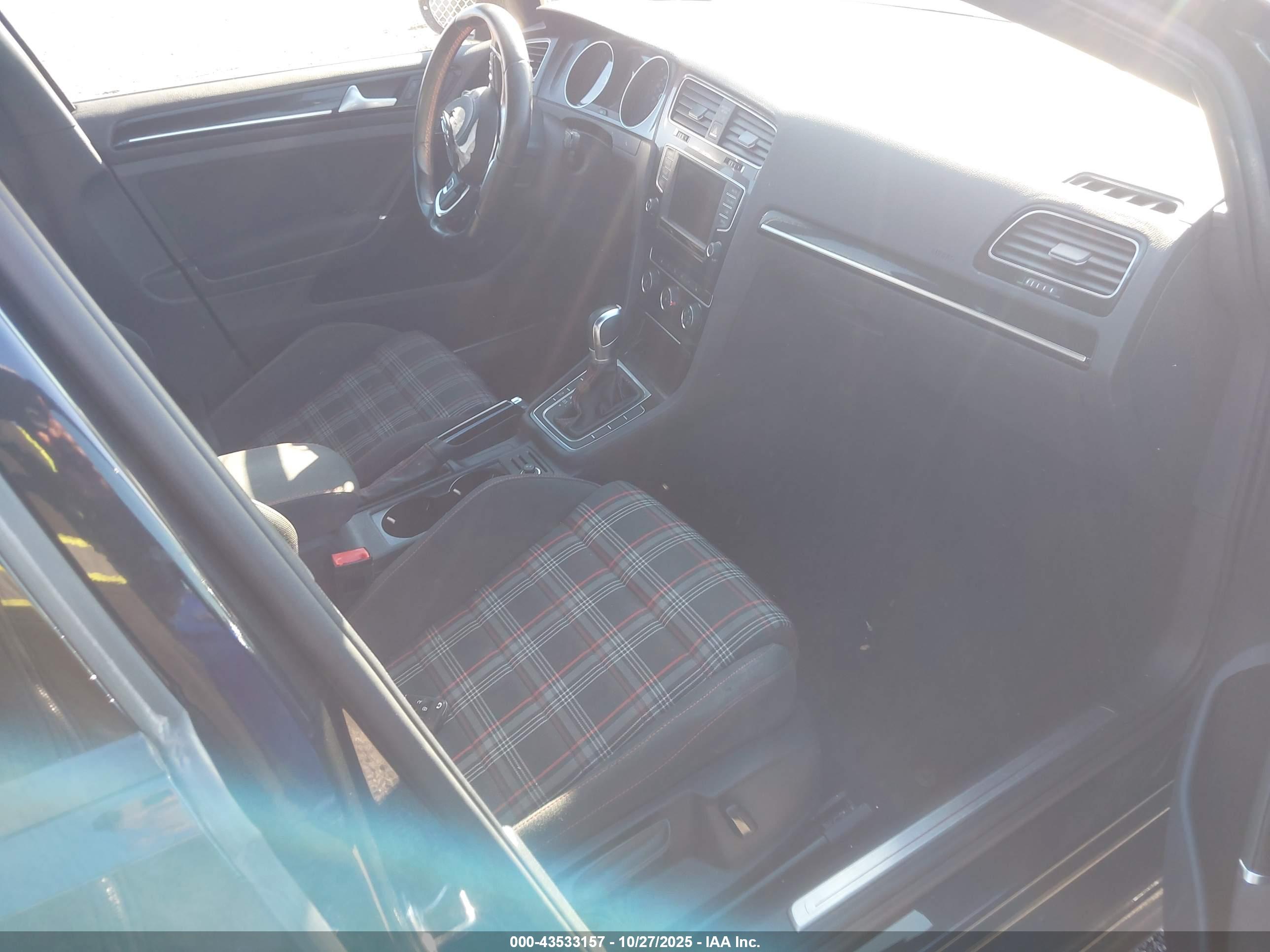 VOLKSWAGEN GOLF image 5