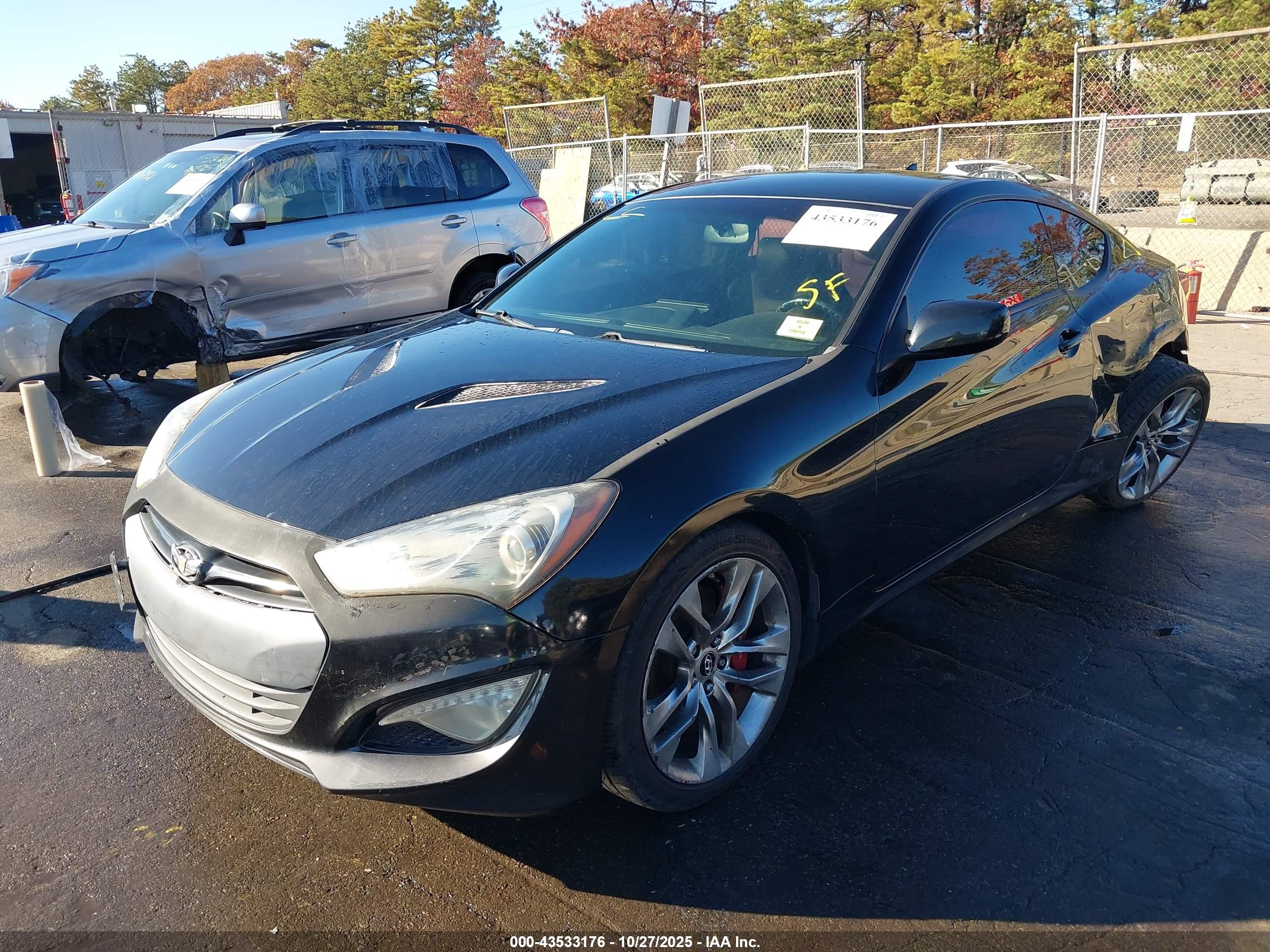 HYUNDAI GENESIS image 2