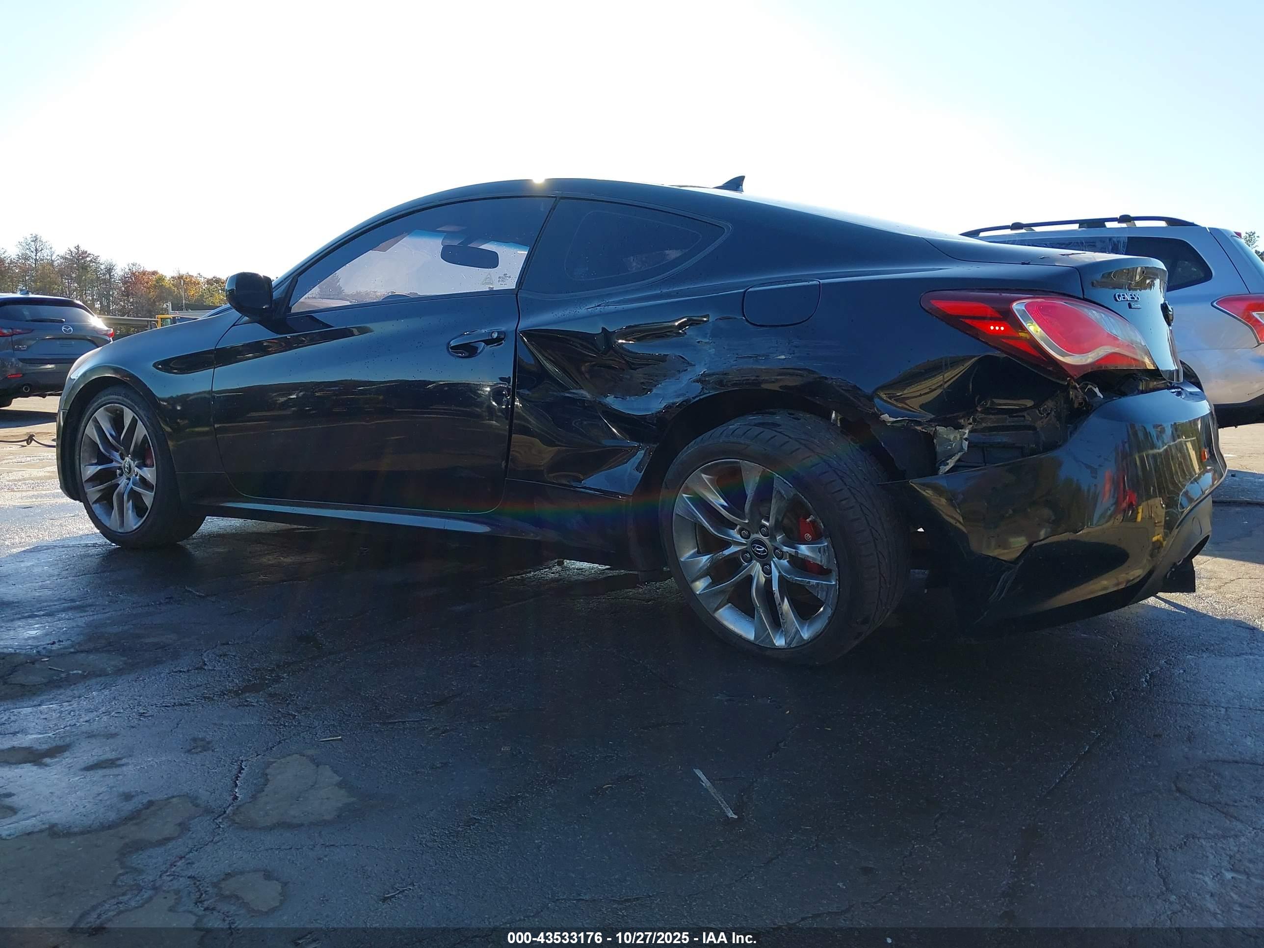 HYUNDAI GENESIS image 6