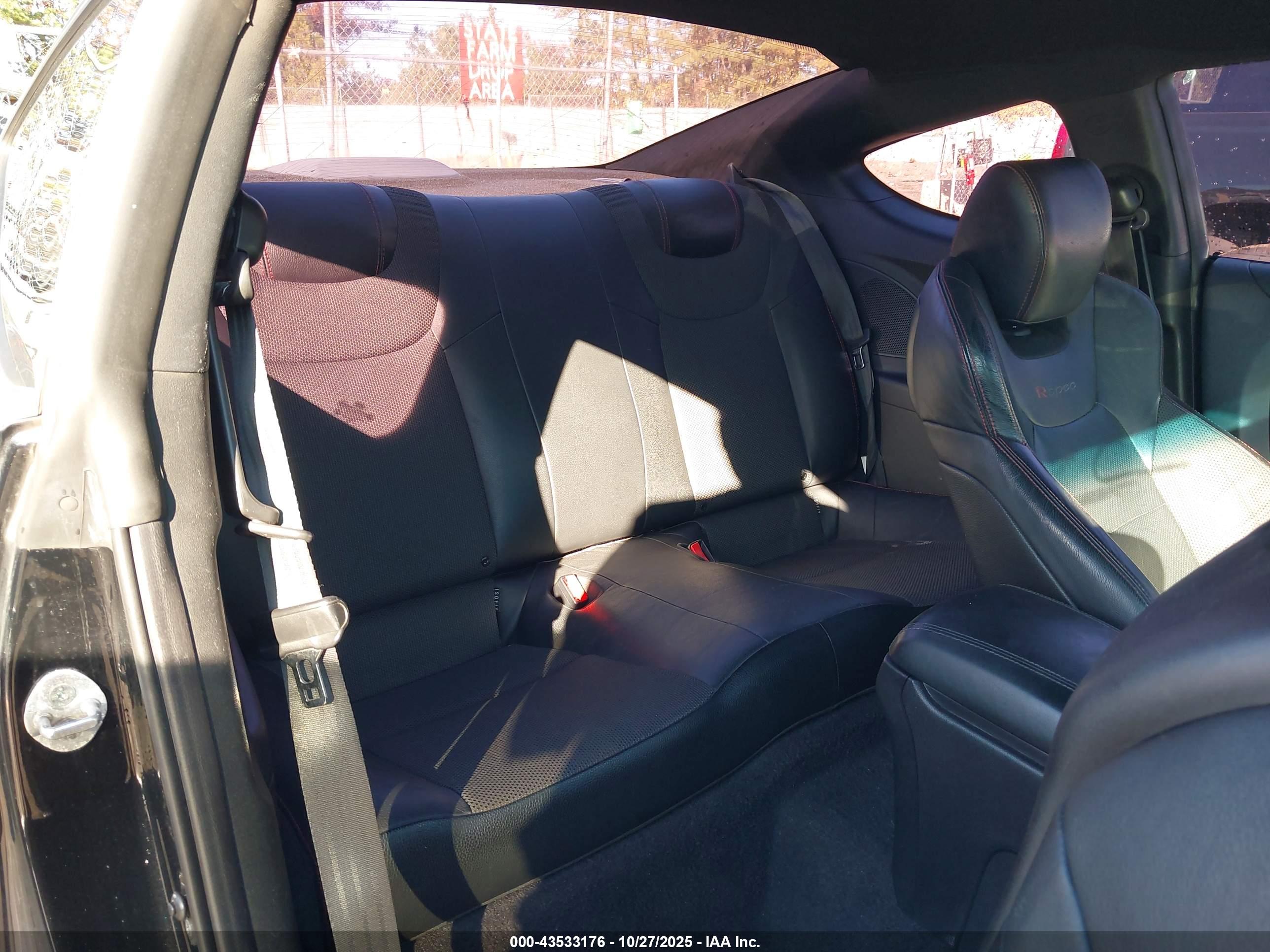 HYUNDAI GENESIS image 8