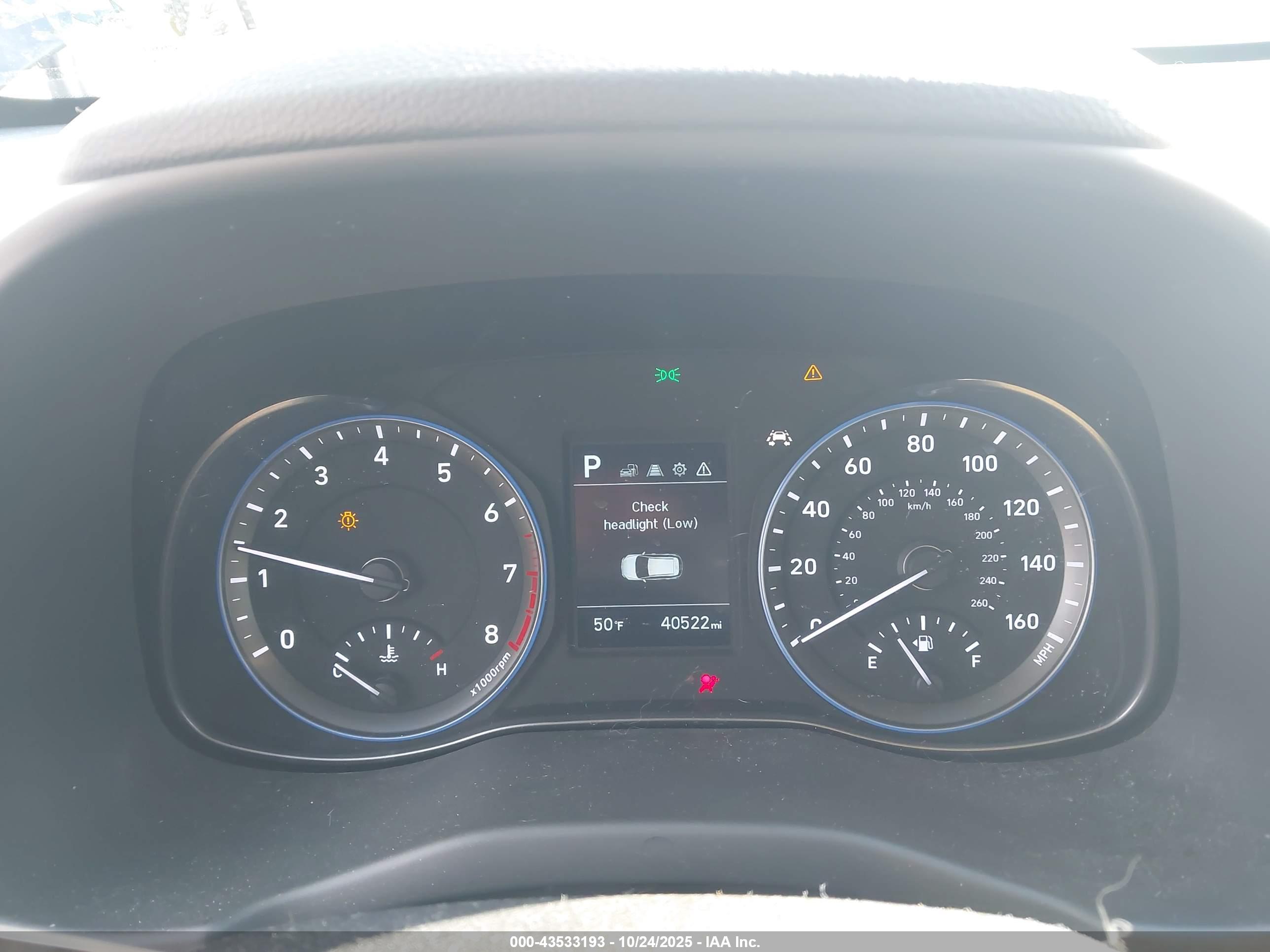HYUNDAI KONA image 7