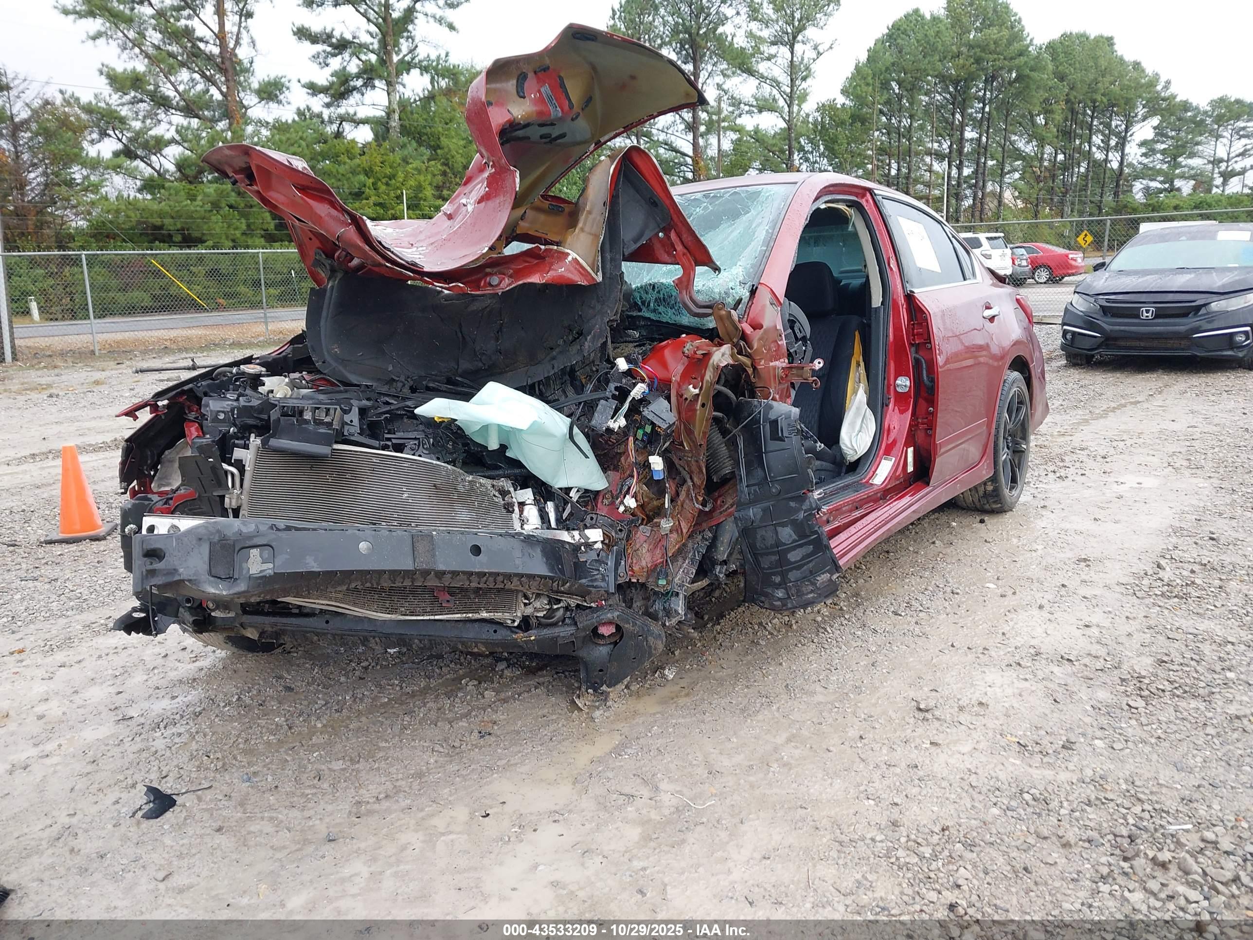 NISSAN ALTIMA image 2
