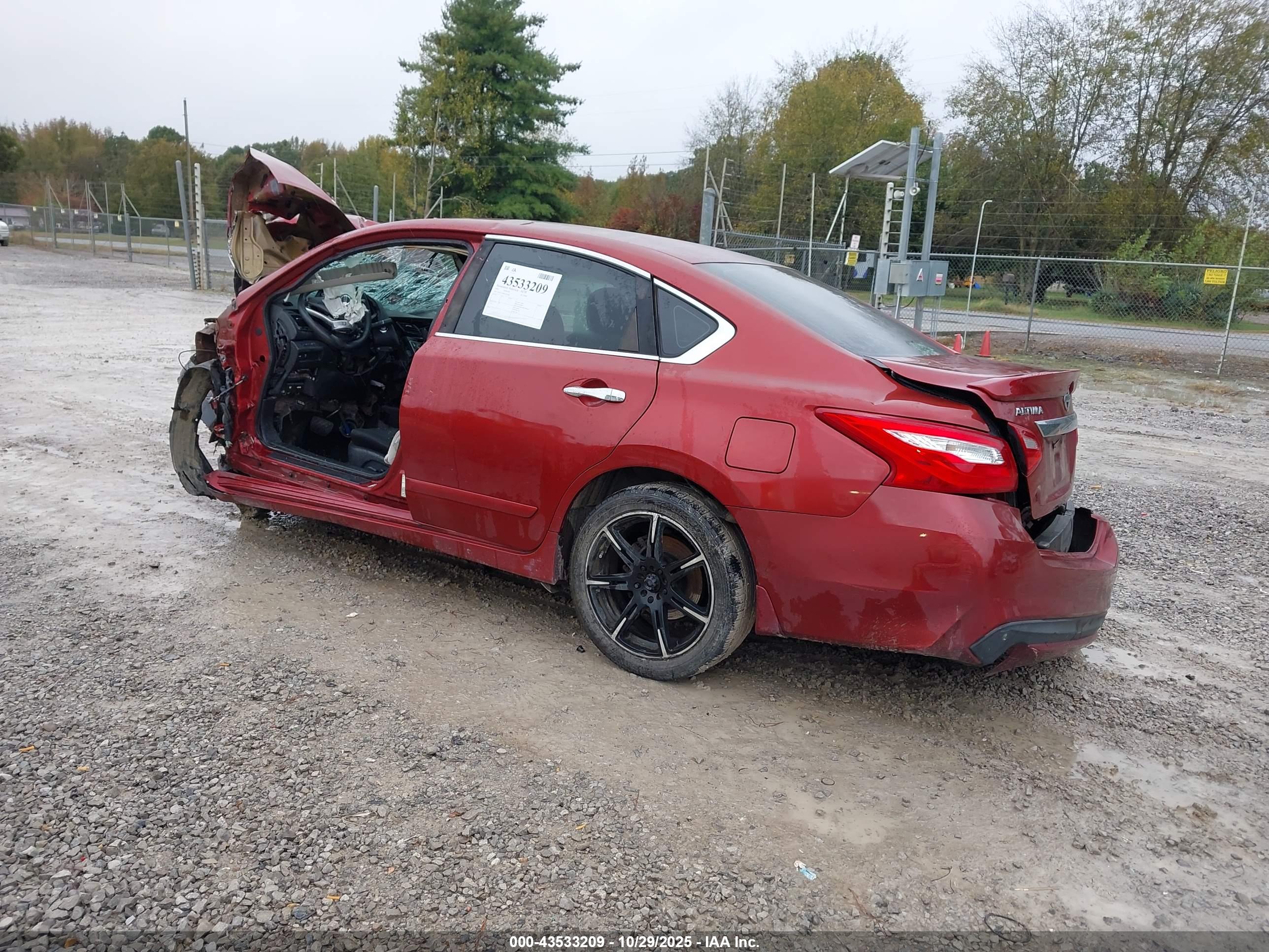 NISSAN ALTIMA image 3