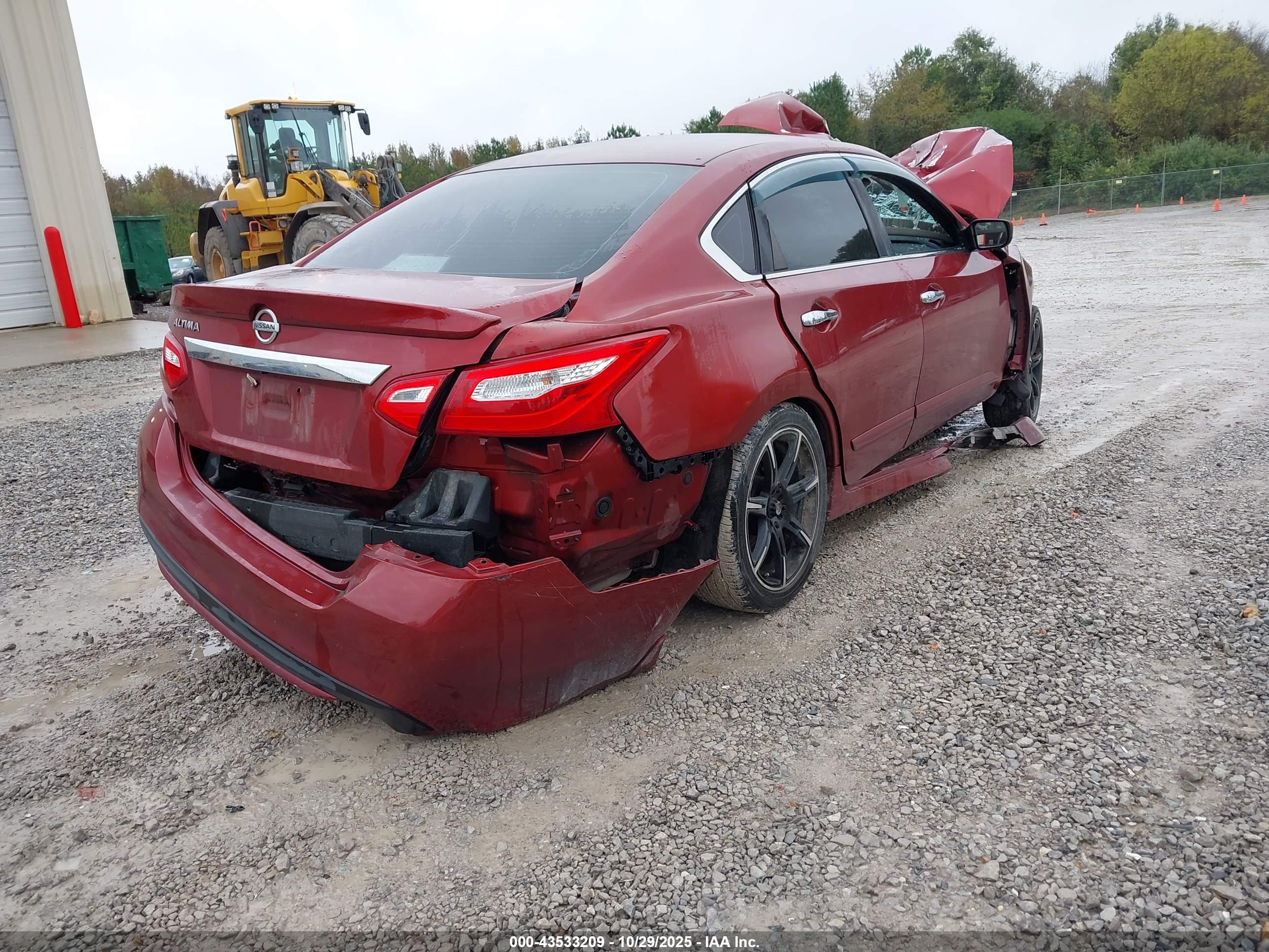 NISSAN ALTIMA image 4