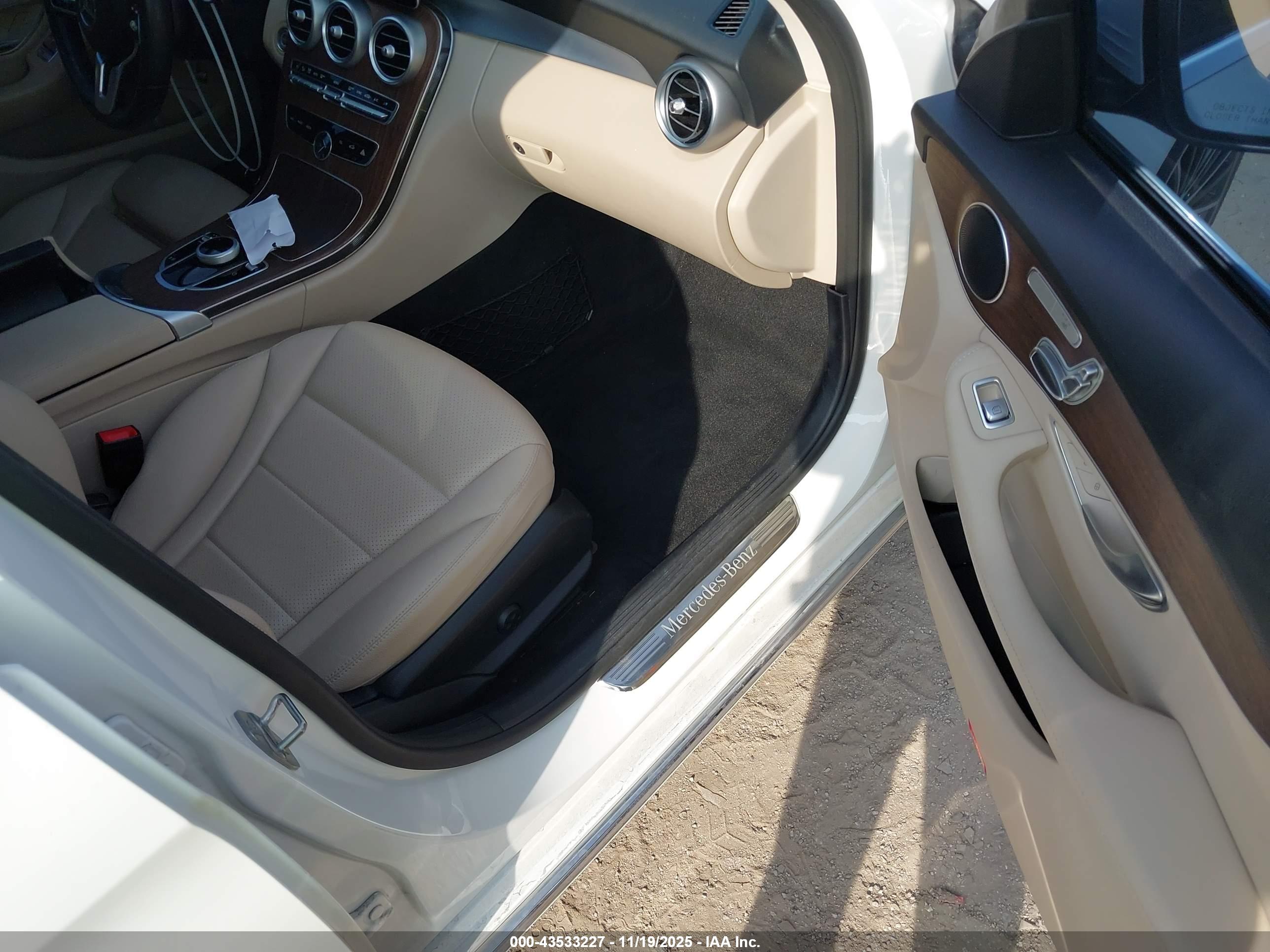MERCEDES-BENZ C image 5