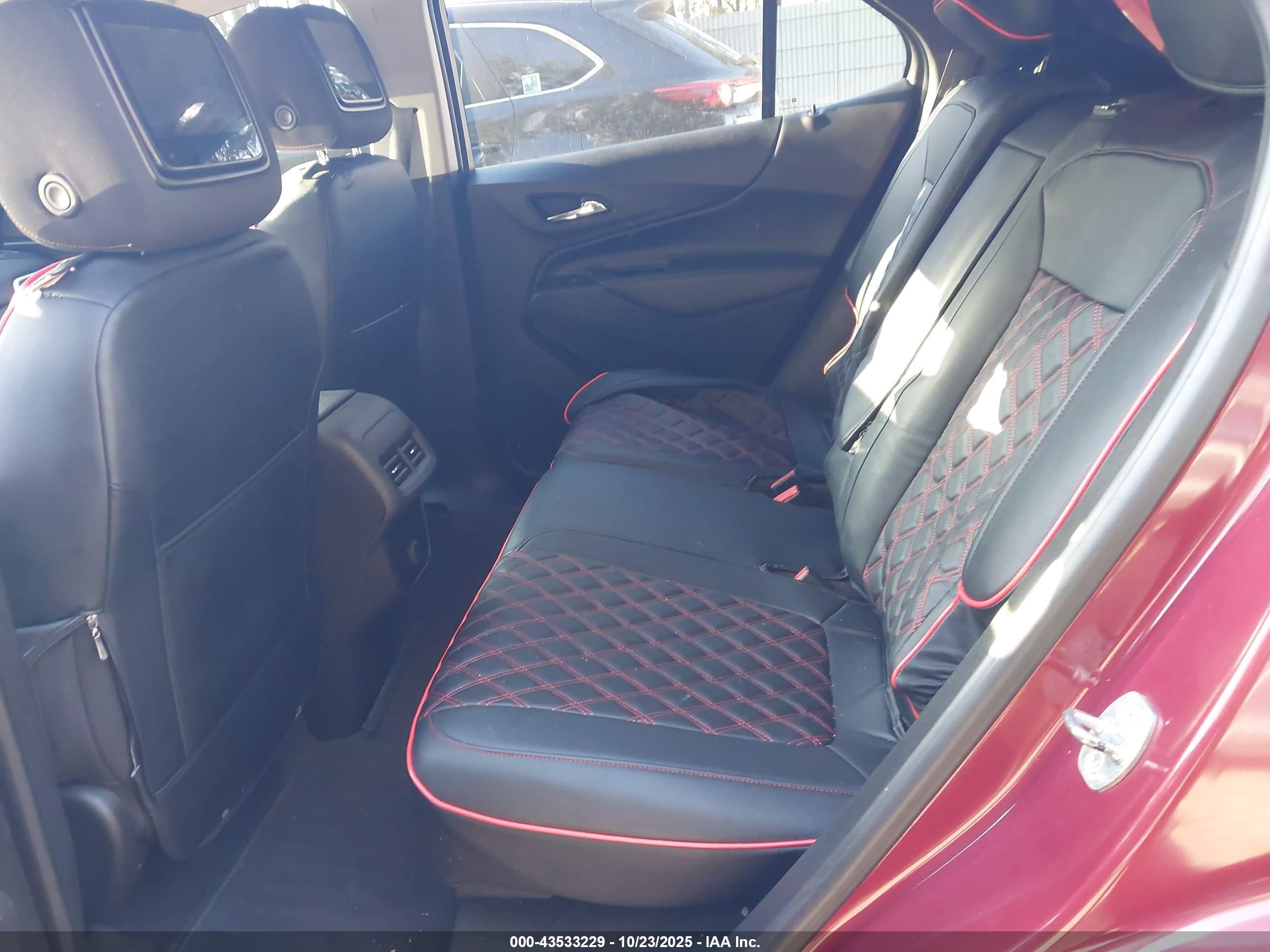 CHEVROLET EQUINOX image 8