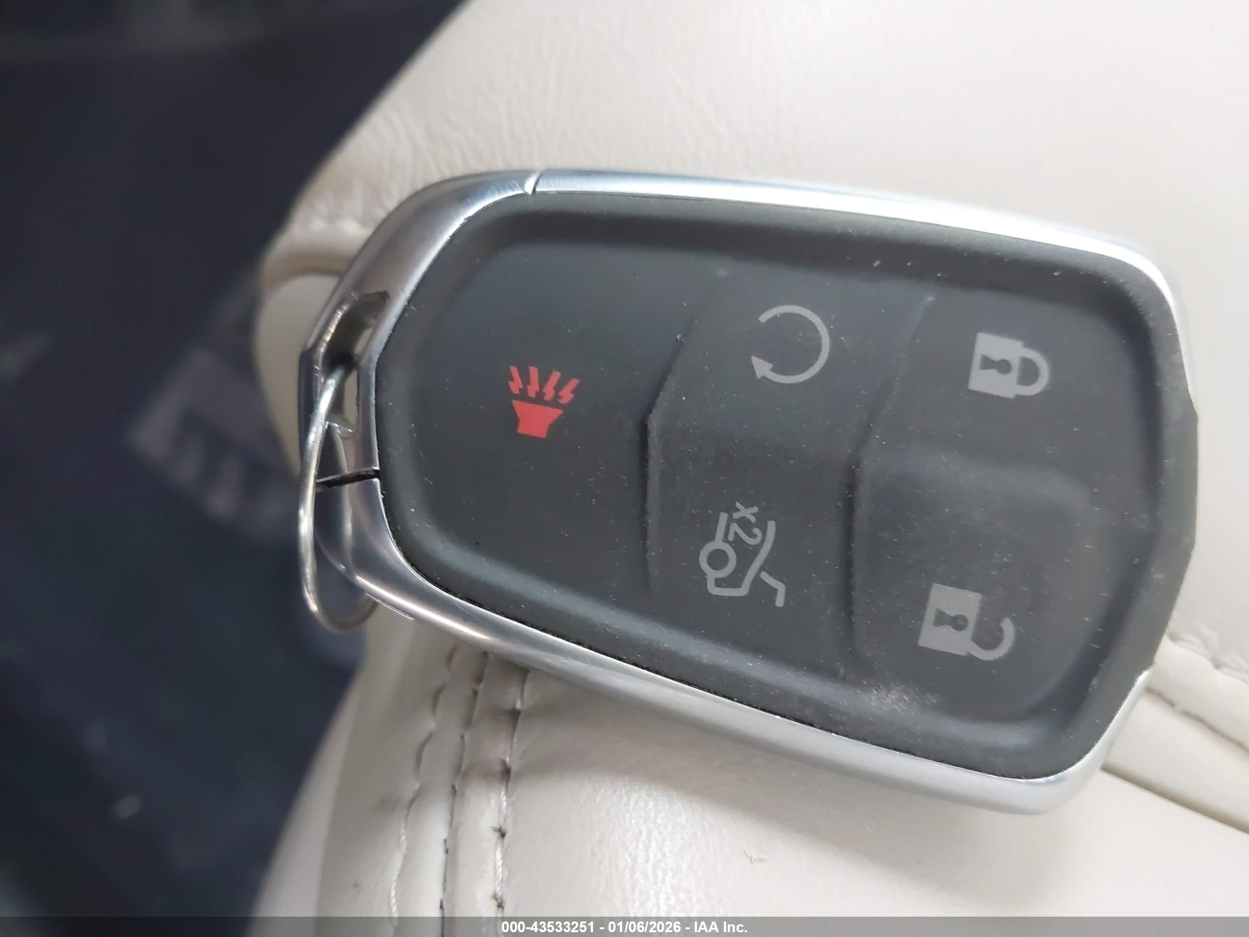 CADILLAC XTS image 11