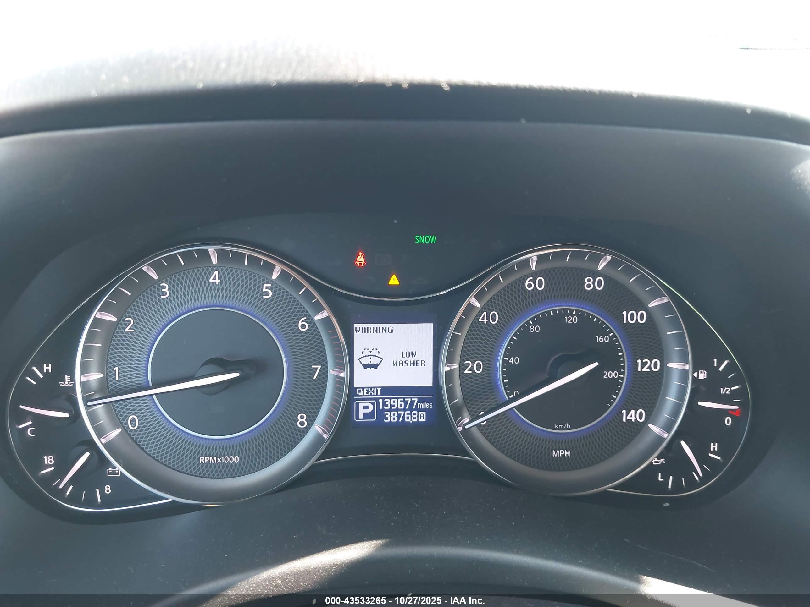 INFINITI QX80 image 7