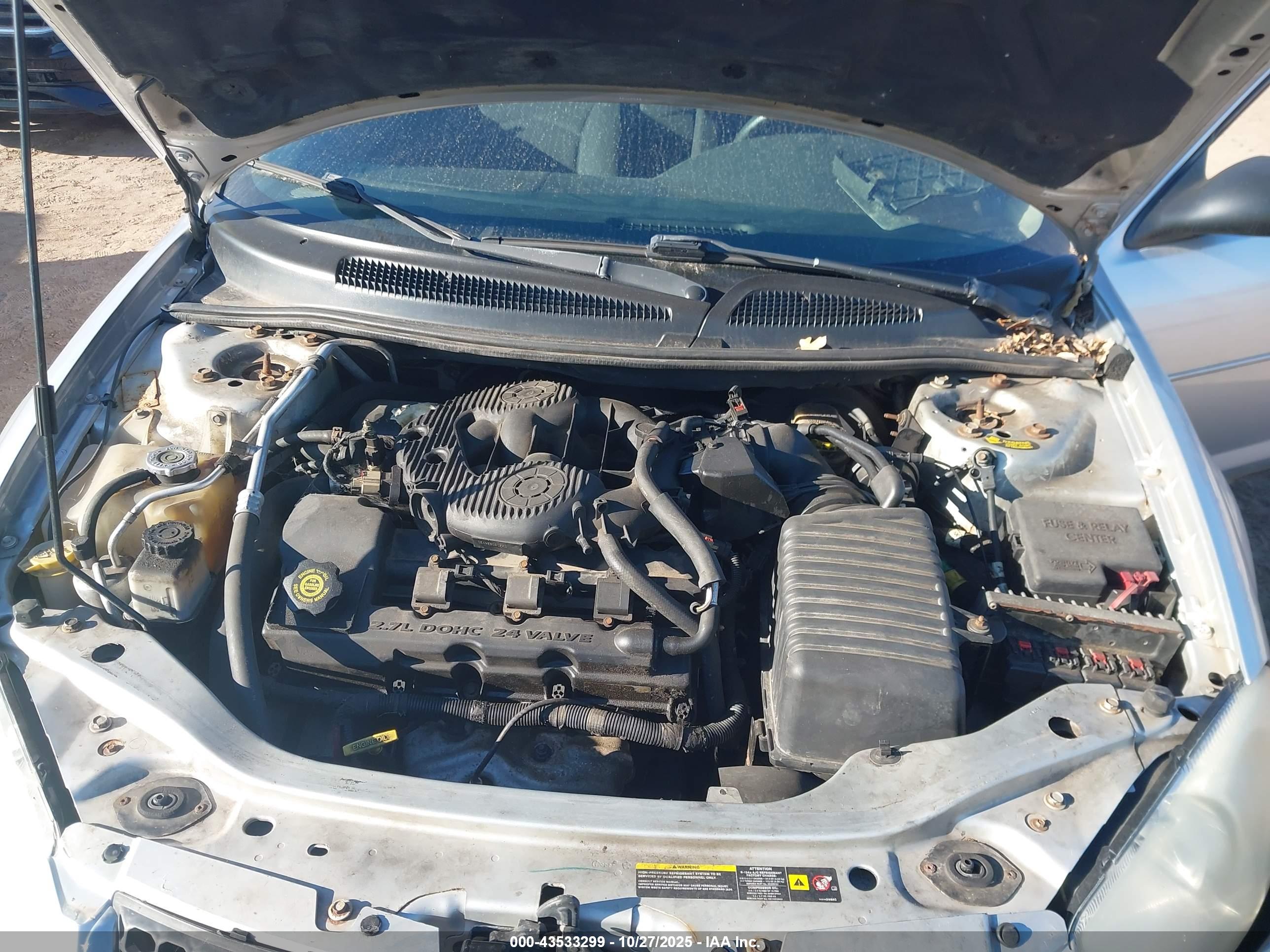 DODGE STRATUS image 10