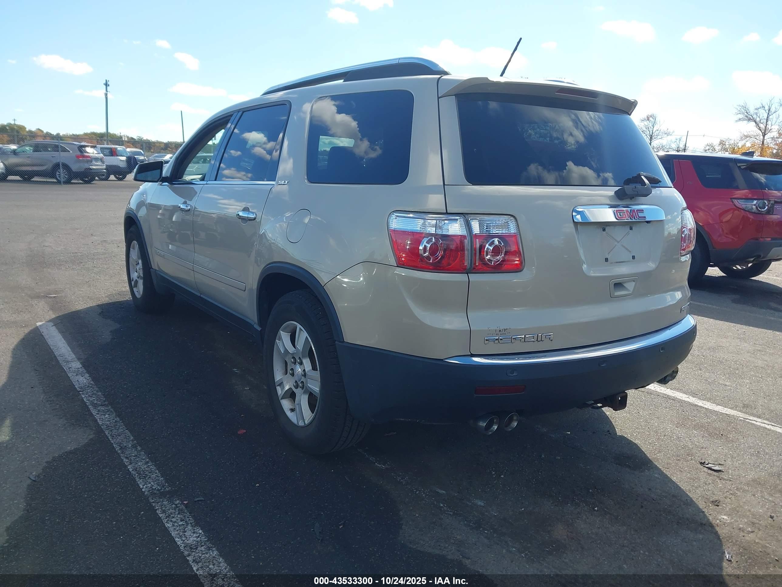 GMC ACADIA image 3