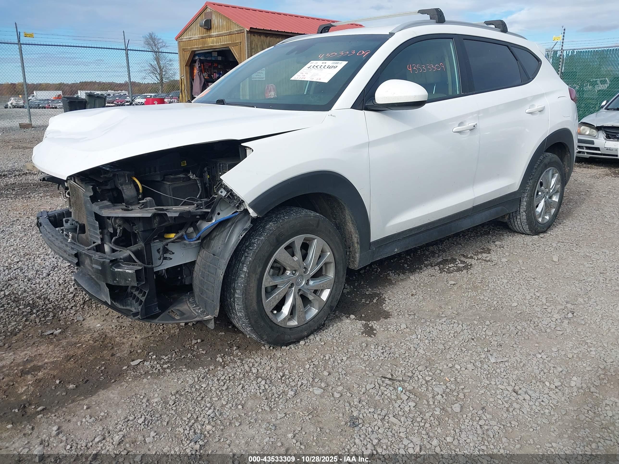 HYUNDAI TUCSON image 2