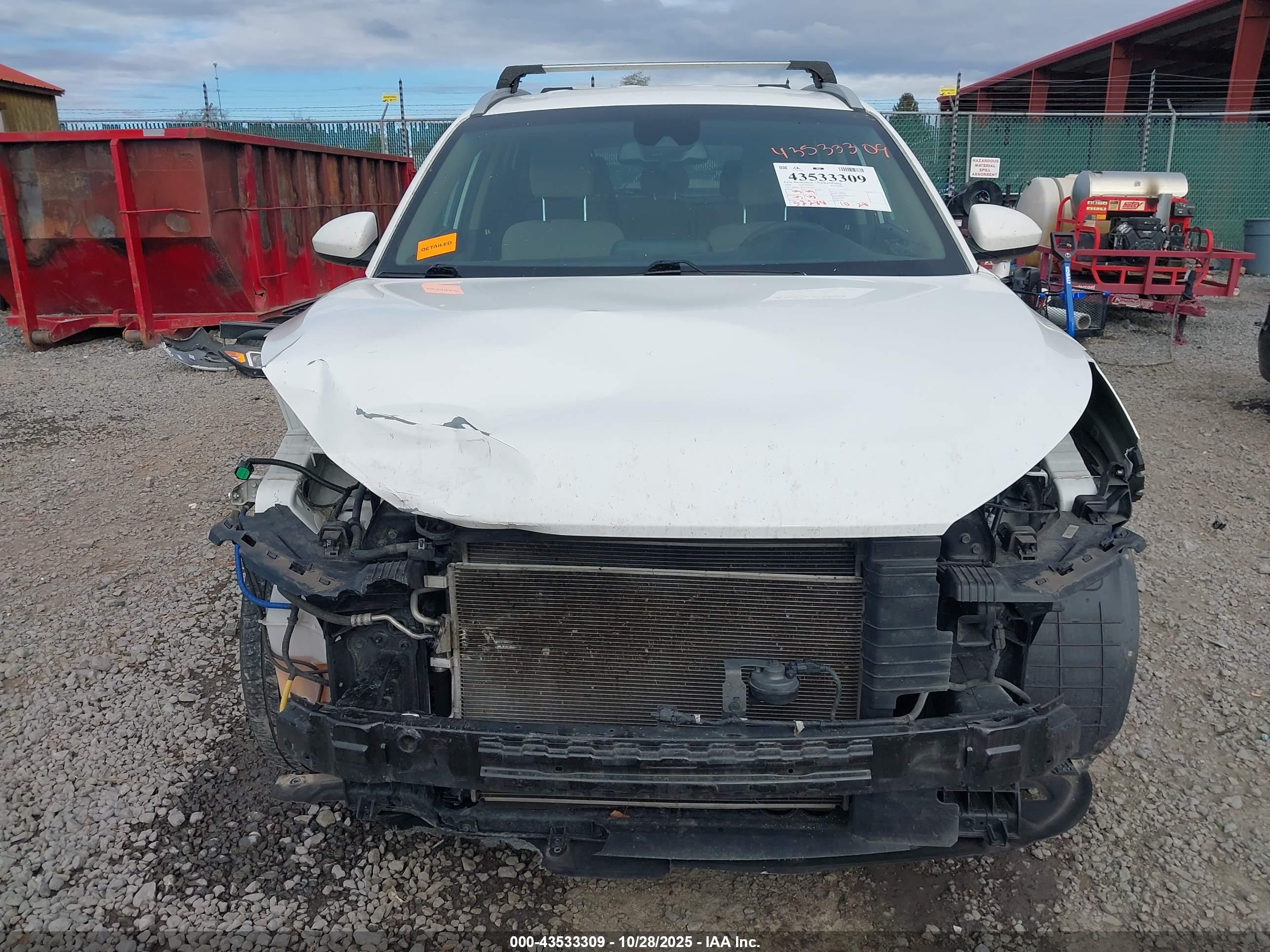 HYUNDAI TUCSON image 6