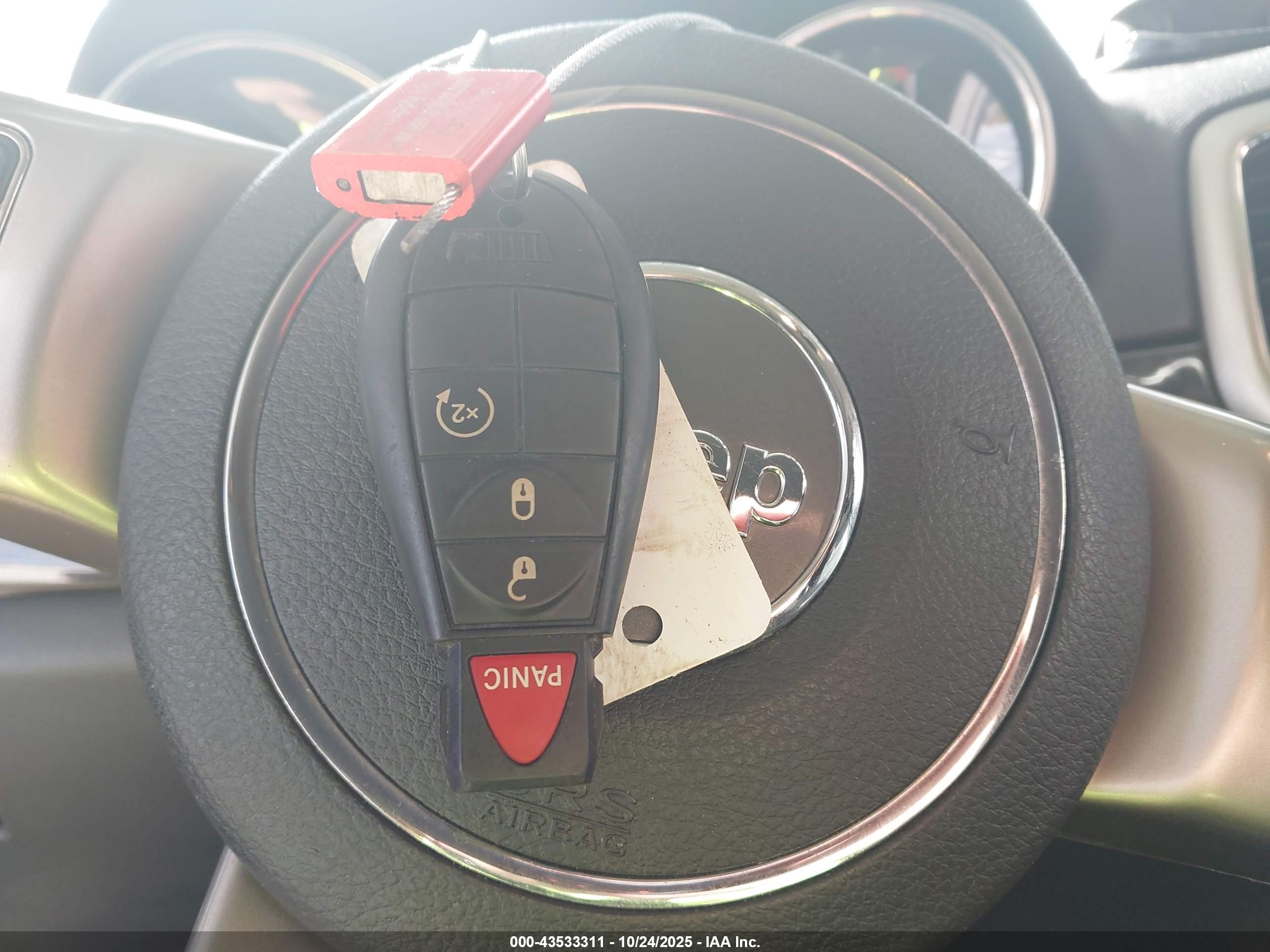 JEEP GRAND image 11
