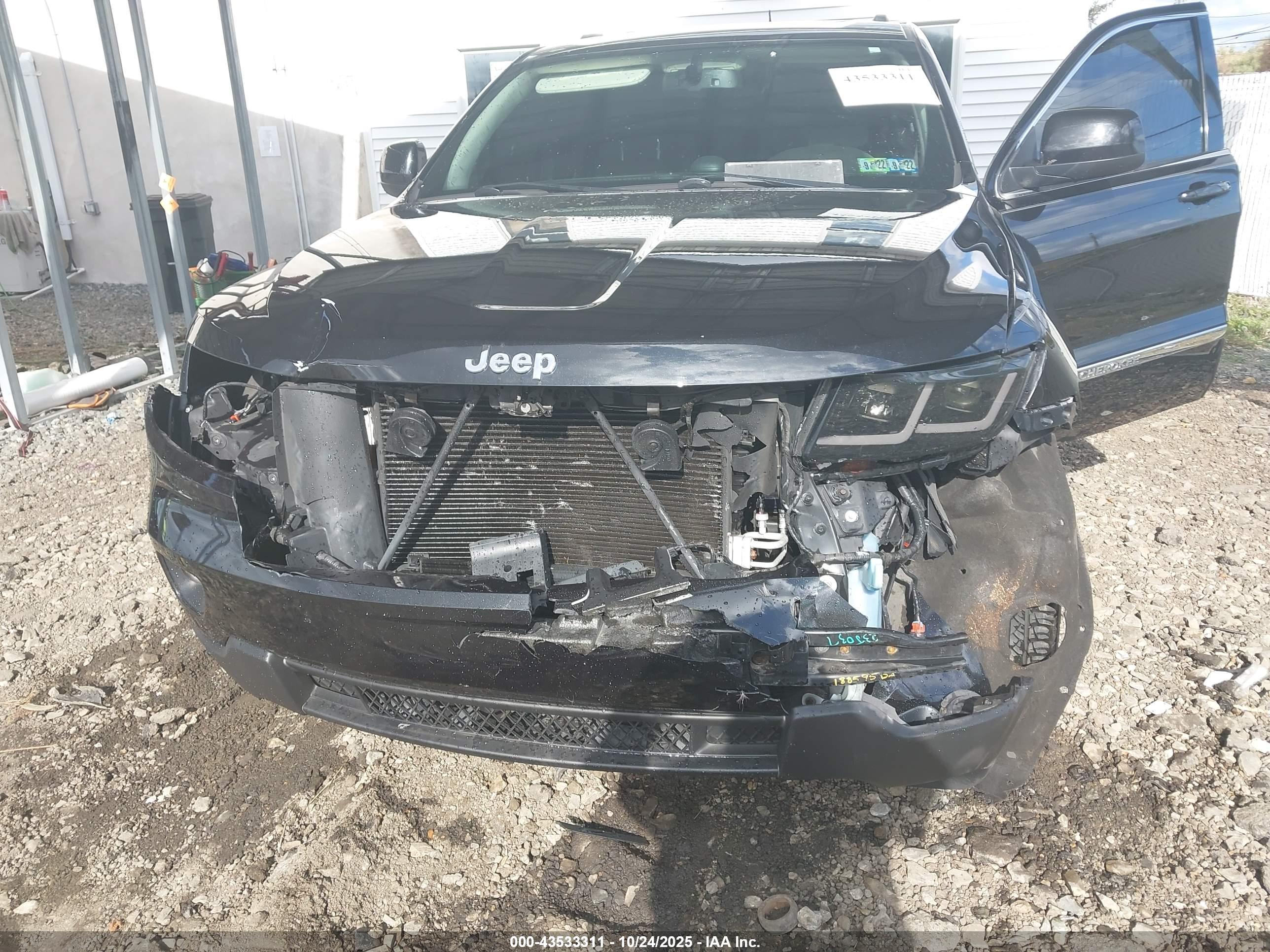 JEEP GRAND image 6