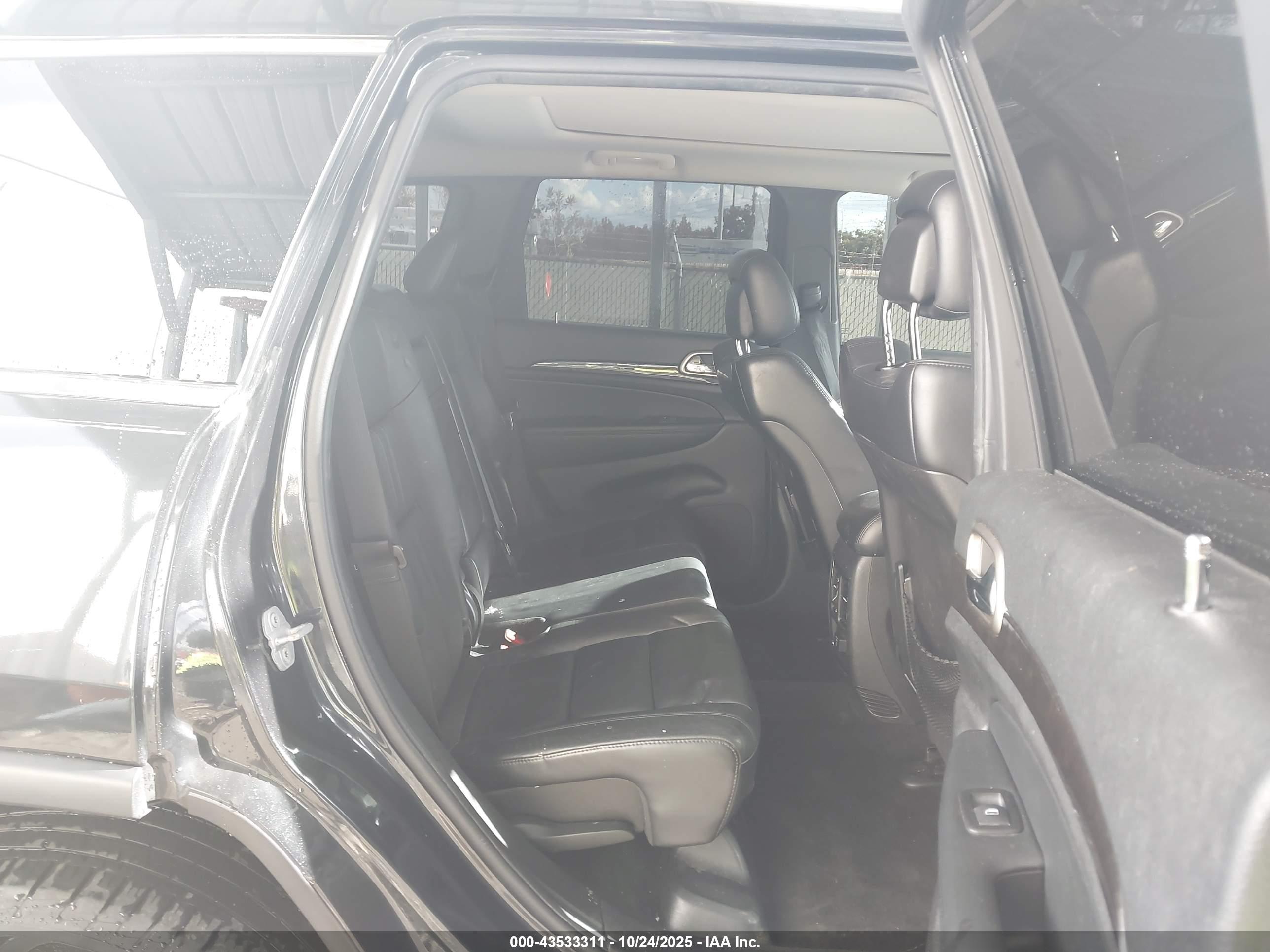 JEEP GRAND image 8