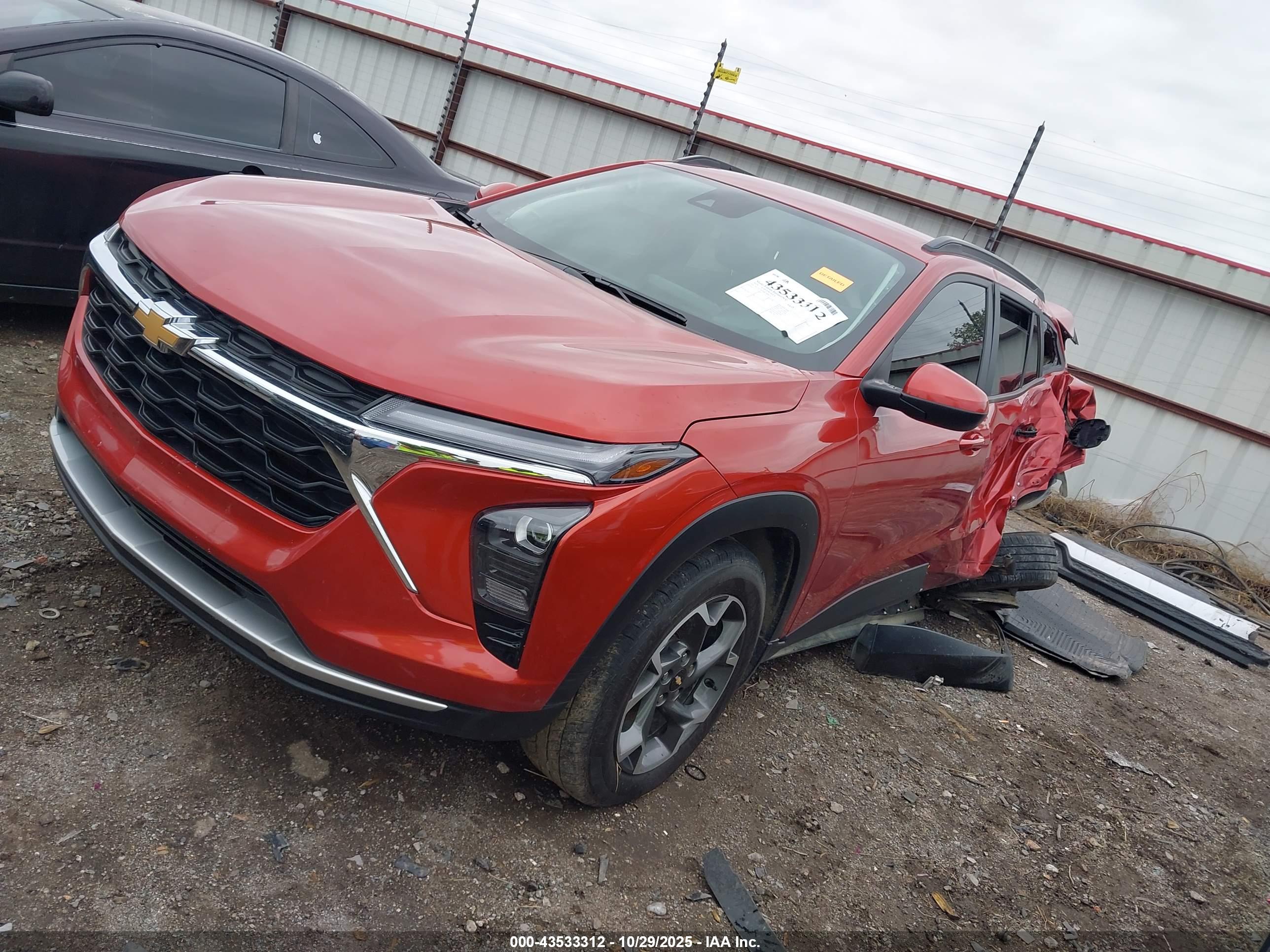 CHEVROLET TRAX image 2