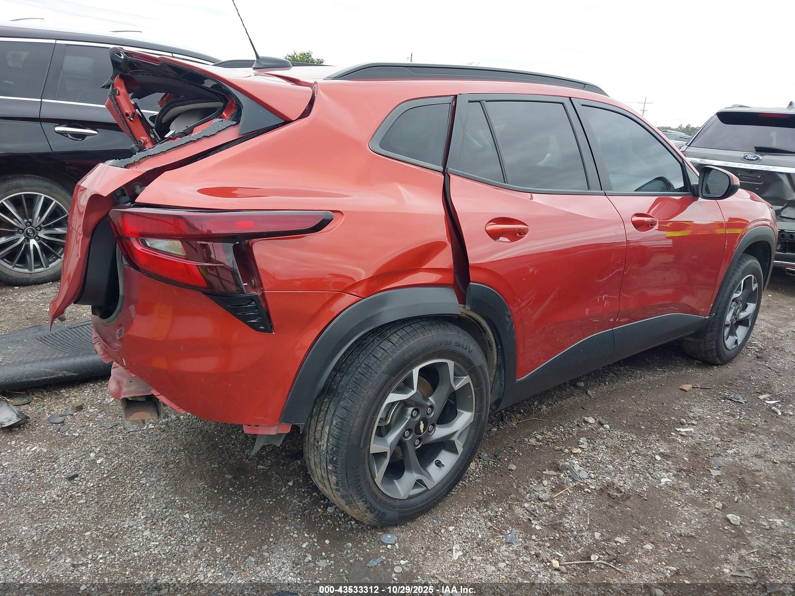 CHEVROLET TRAX image 4